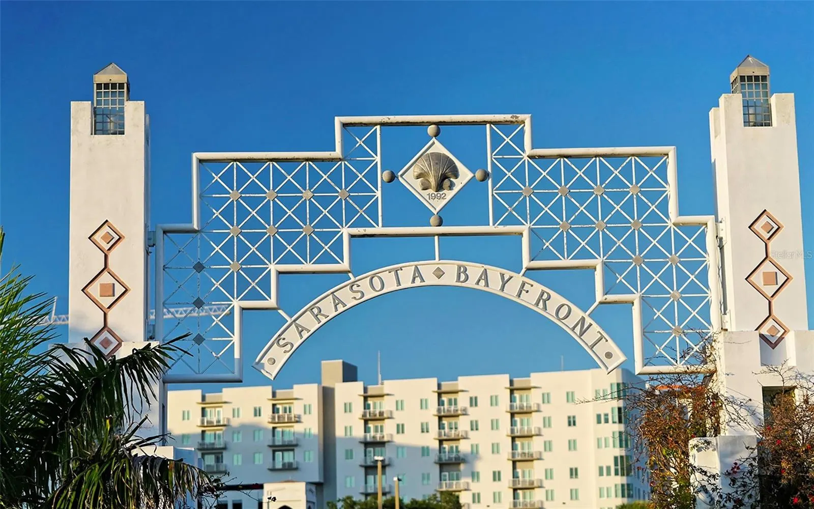 1642 BAHIA VISTA ST