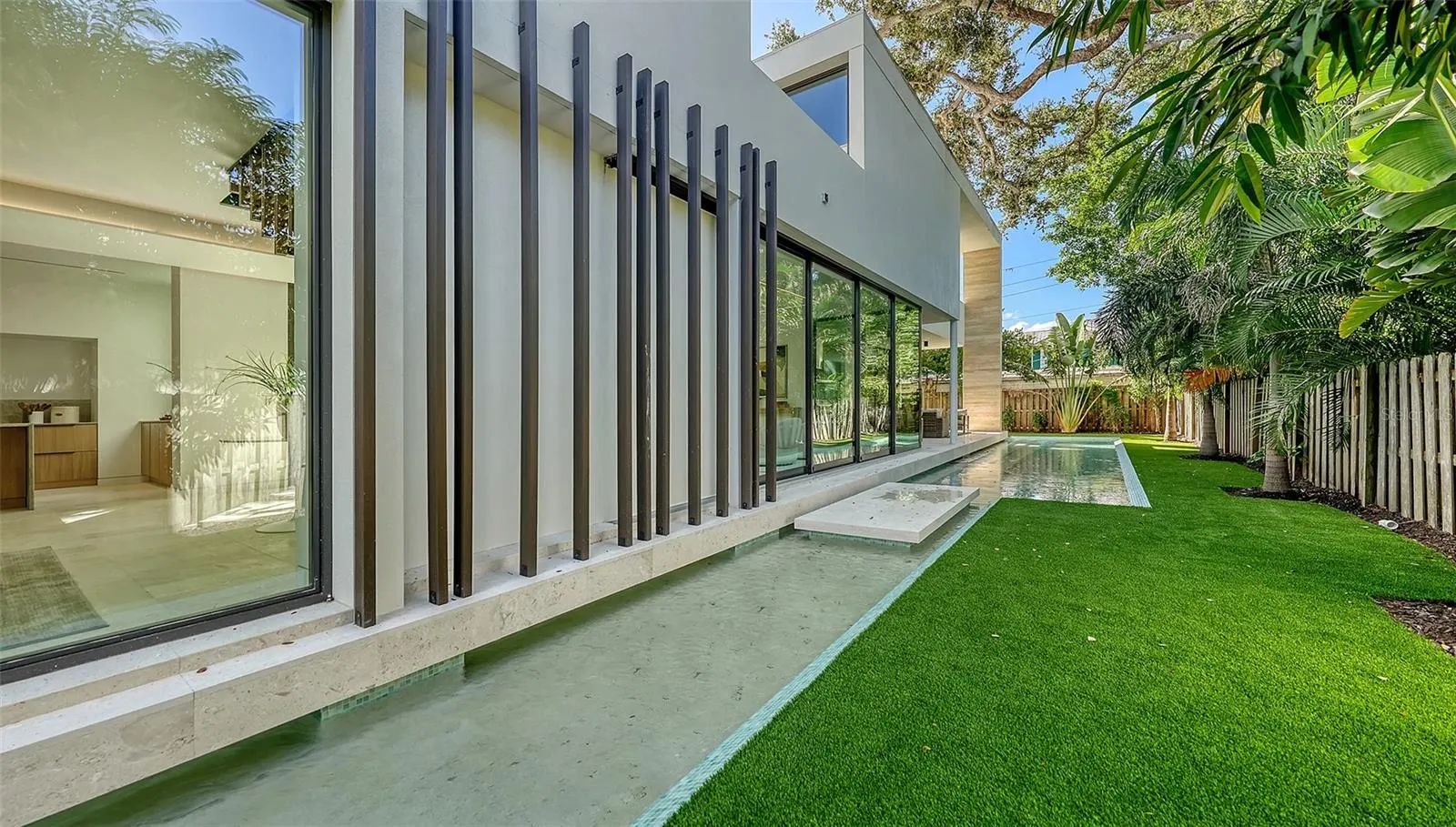 1642 BAHIA VISTA ST