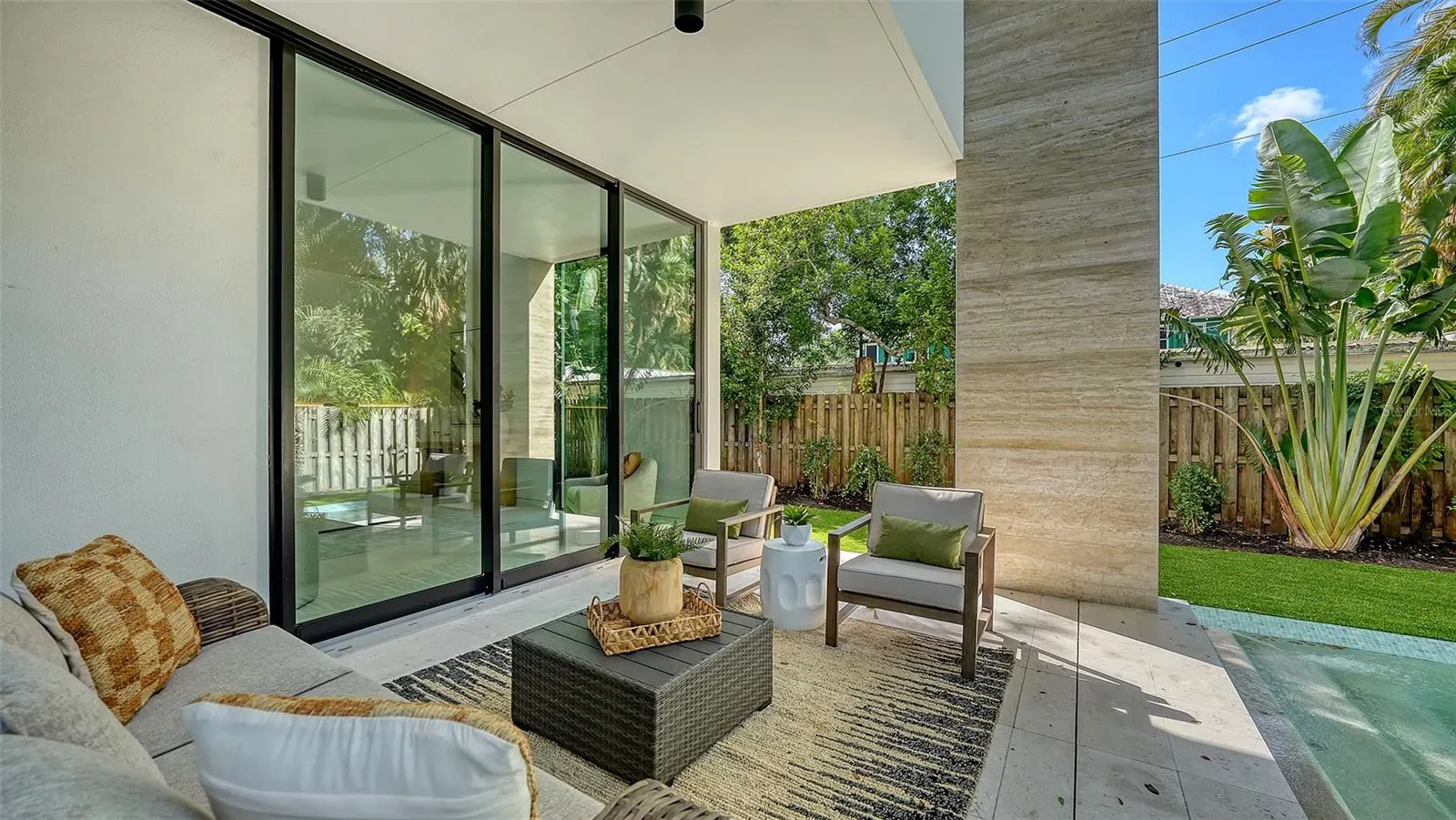 1642 BAHIA VISTA ST