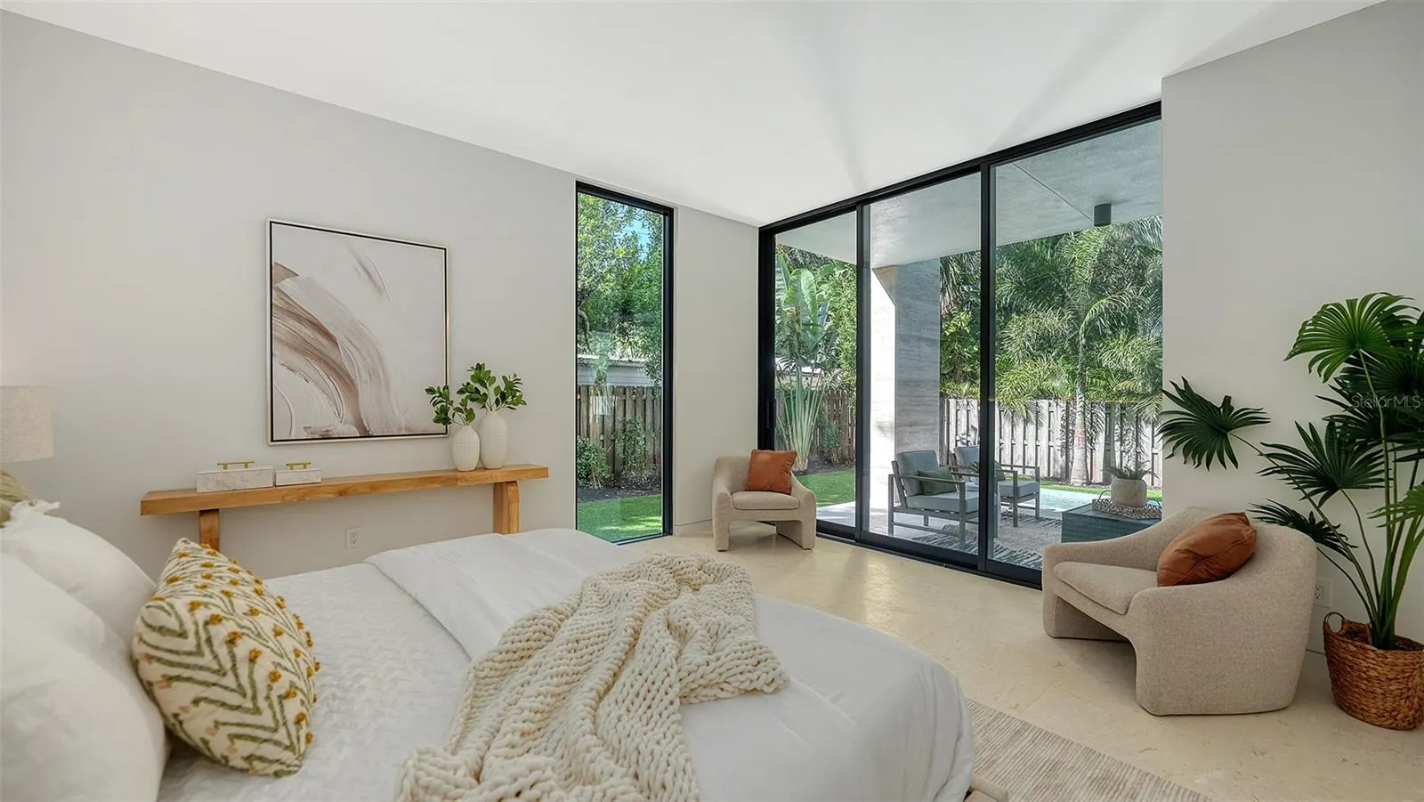 1642 BAHIA VISTA ST