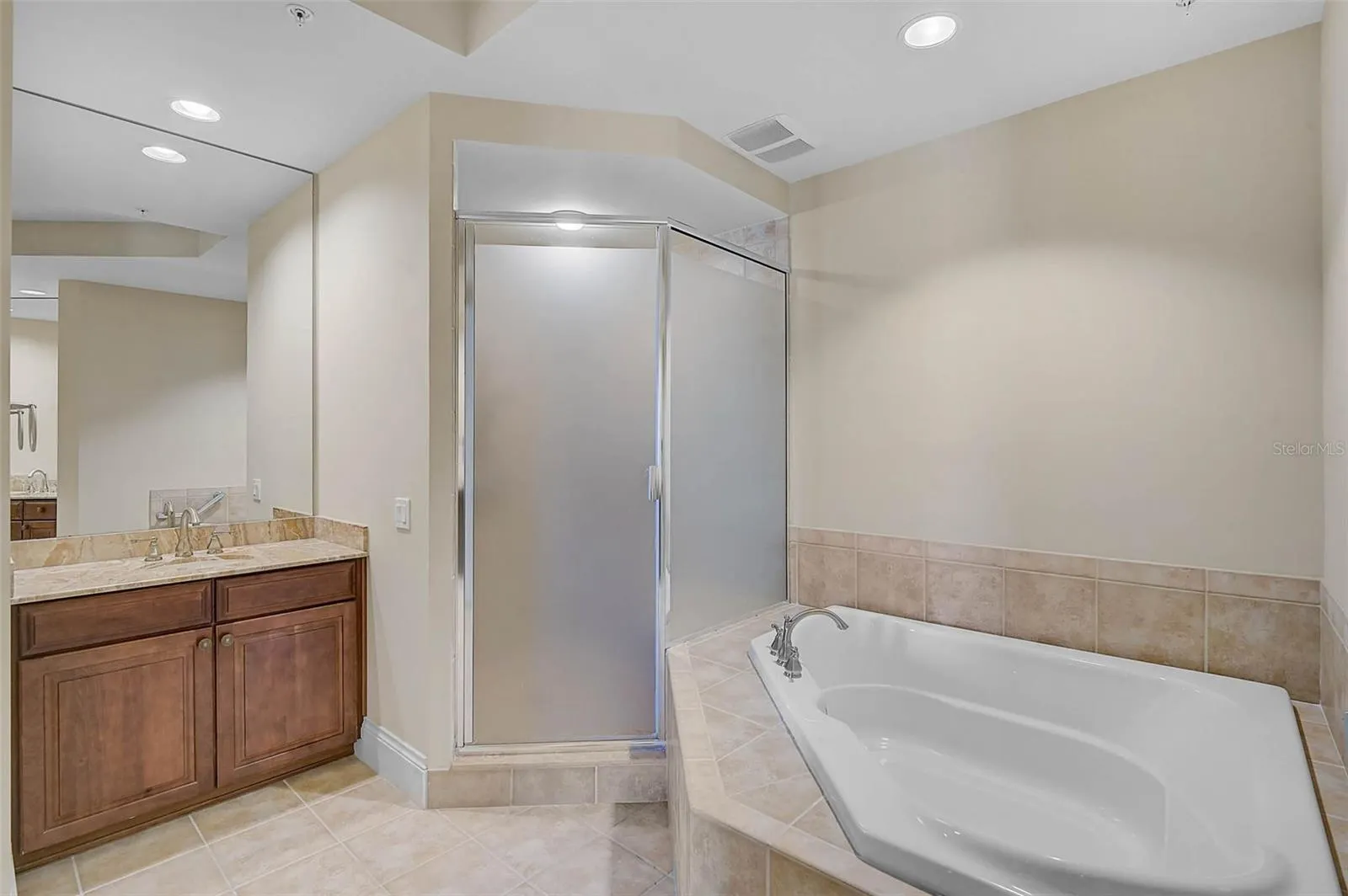 130 RIVIERA DUNES WAY #804, #804