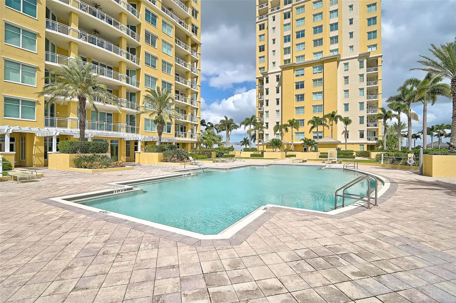 130 RIVIERA DUNES WAY #804, #804