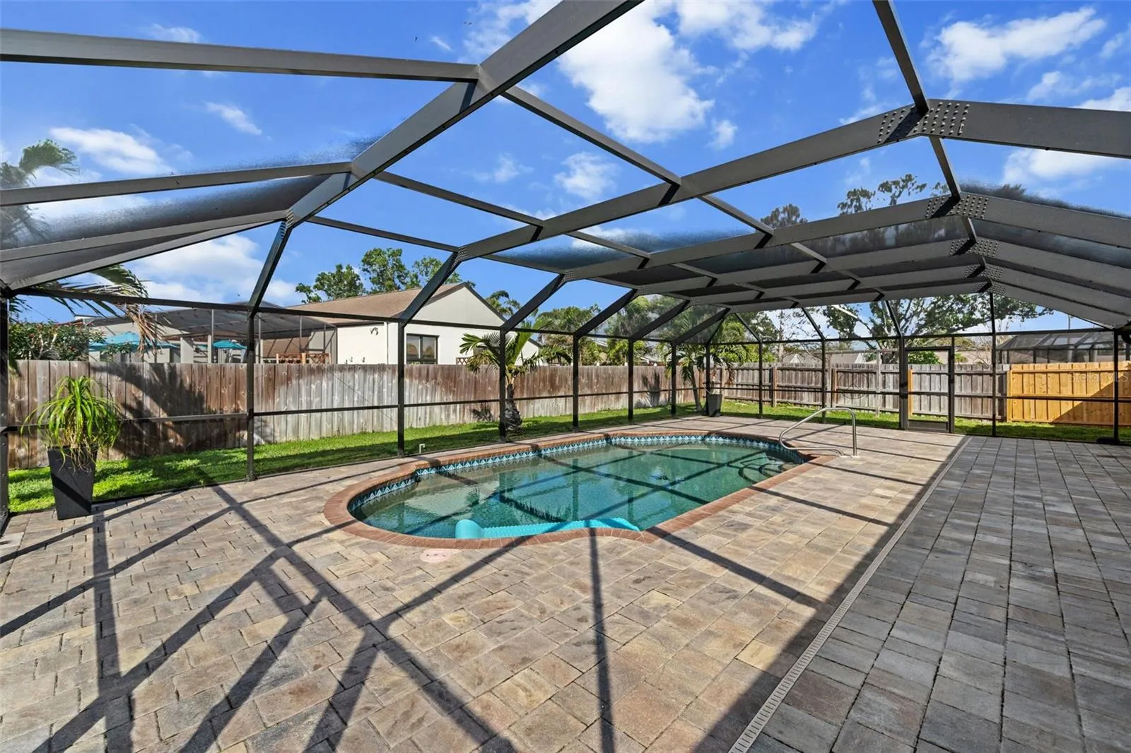 1239 PINEBROOK WAY