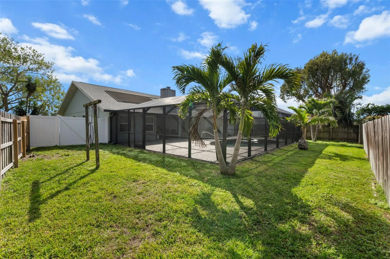 1239 PINEBROOK WAY