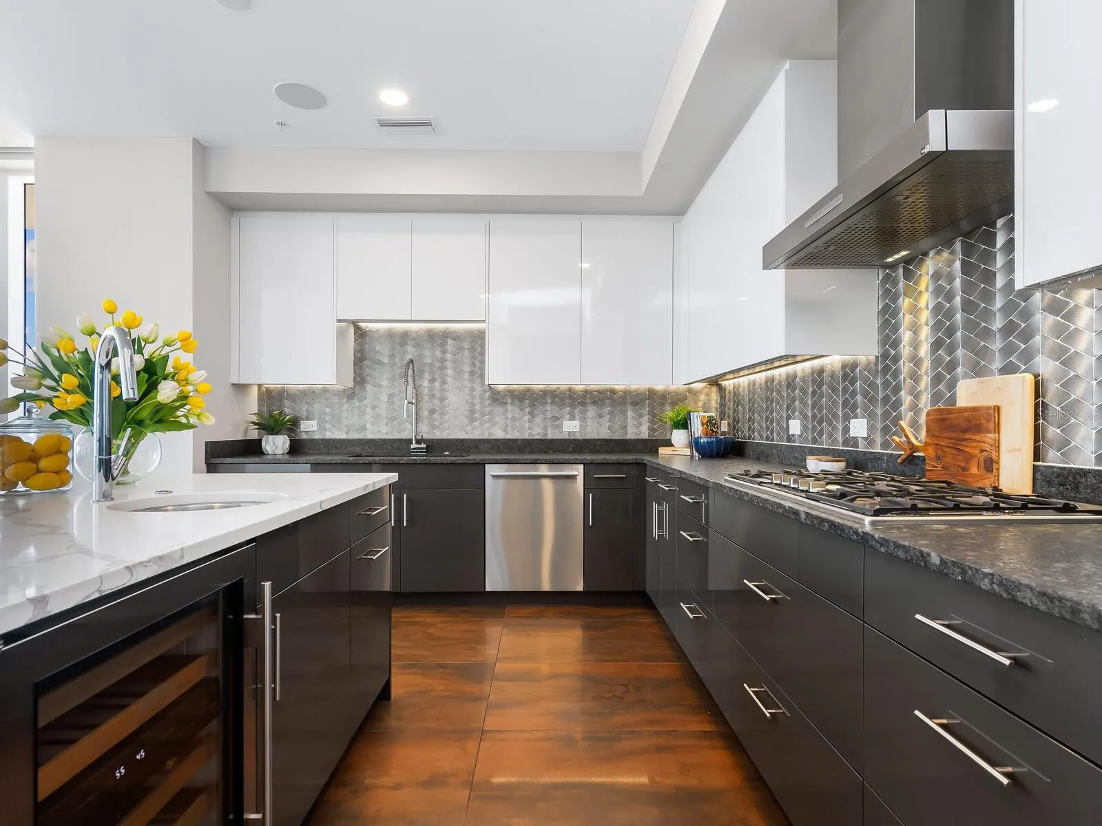 540 N TAMIAMI TRL #1201, #1201
