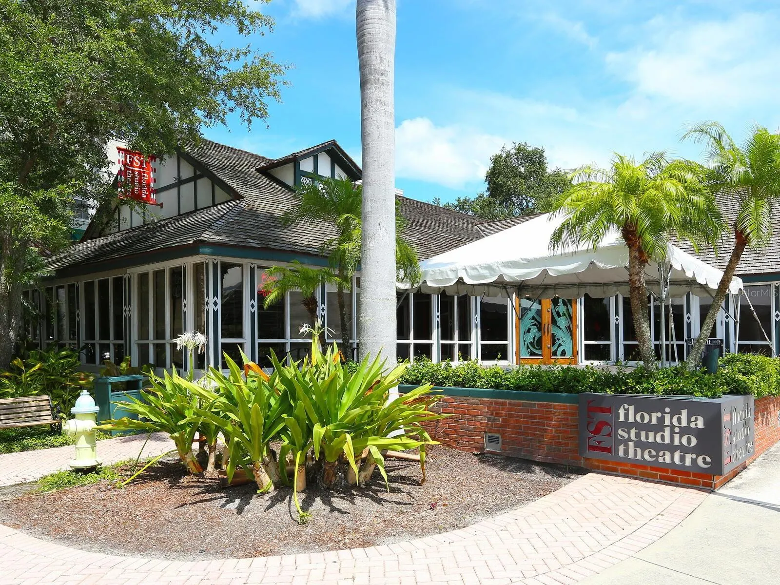 540 N TAMIAMI TRL #1201, #1201