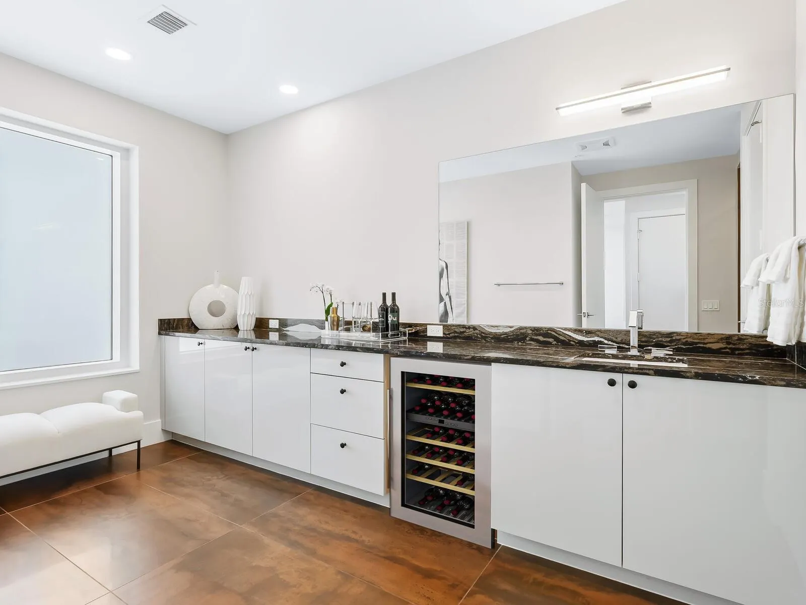 540 N TAMIAMI TRL #1201, #1201
