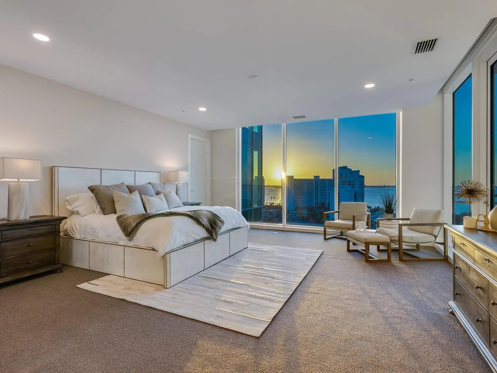 540 N TAMIAMI TRL #1201, #1201