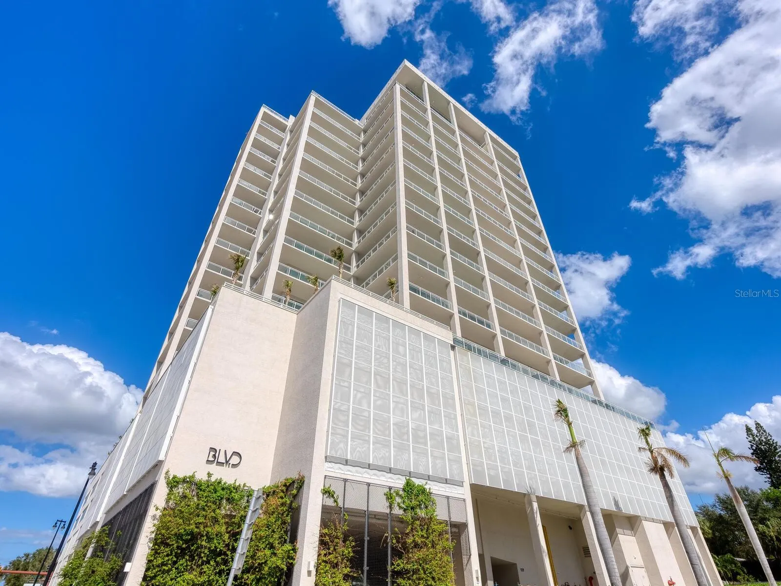 540 N TAMIAMI TRL #1201, #1201