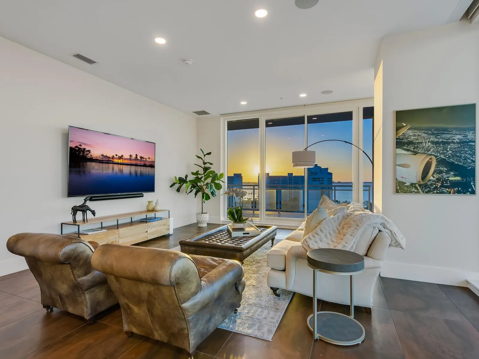 540 N TAMIAMI TRL #1201, #1201