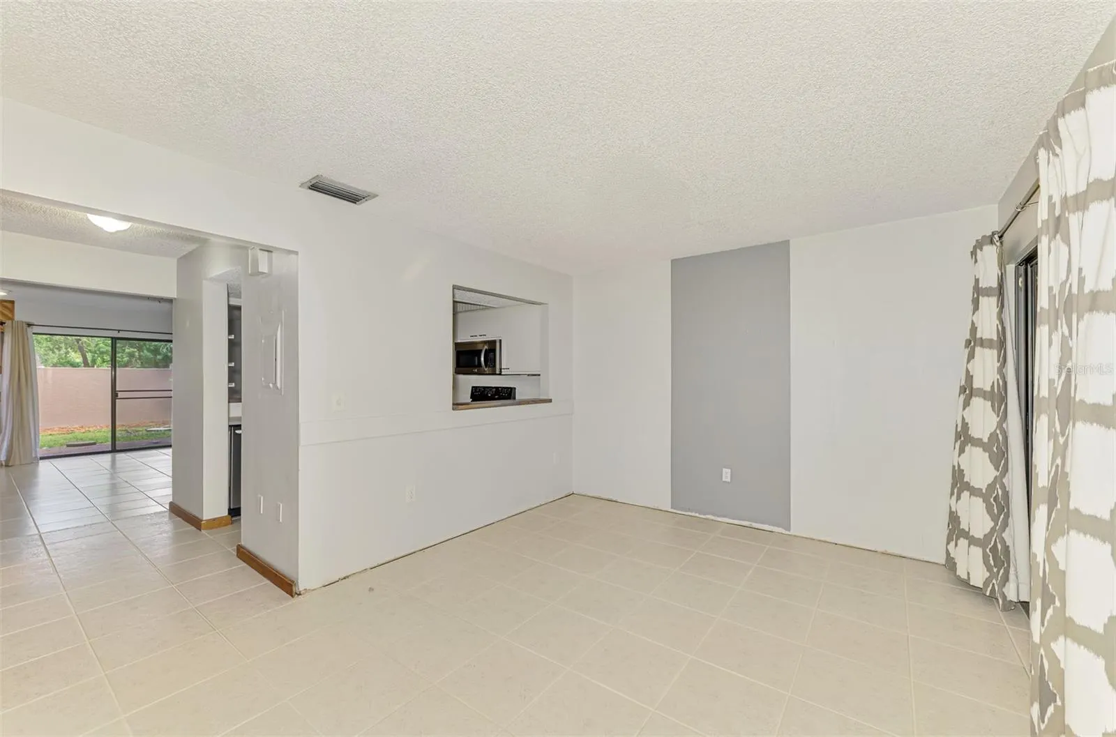 977 SUNRIDGE DR #113, #113