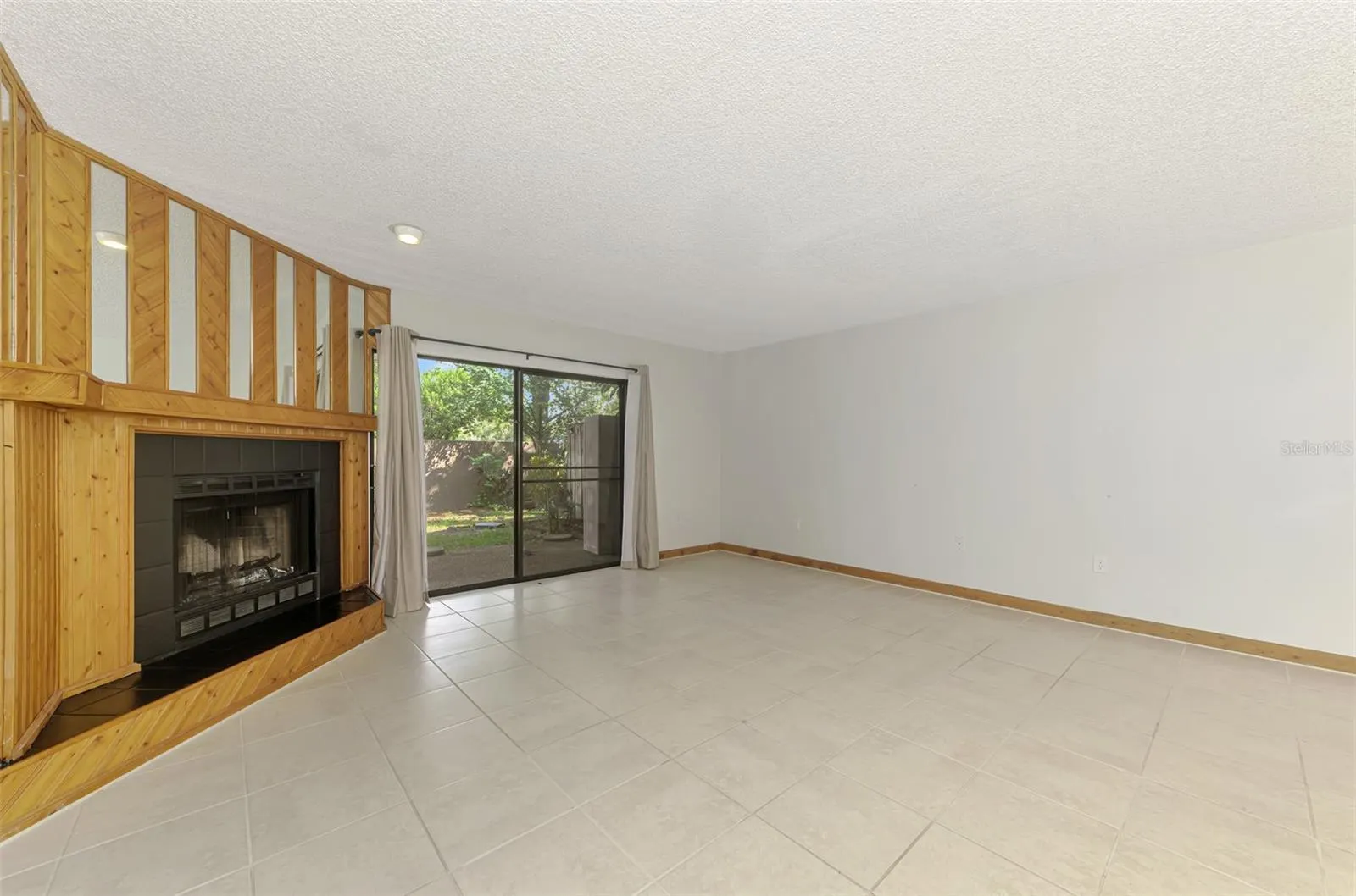 977 SUNRIDGE DR #113, #113
