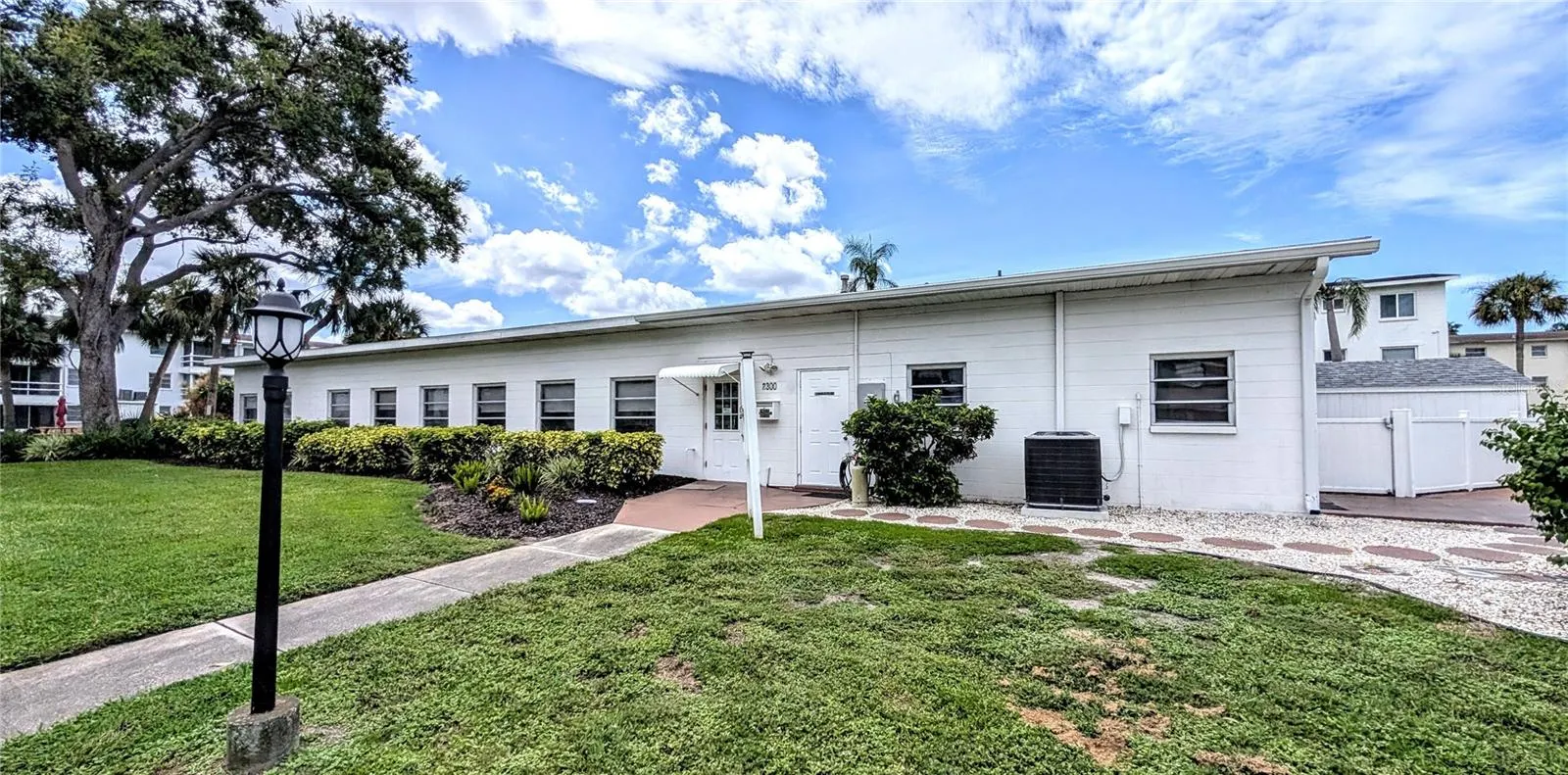 2303 SUNSET DR #H7, #H7