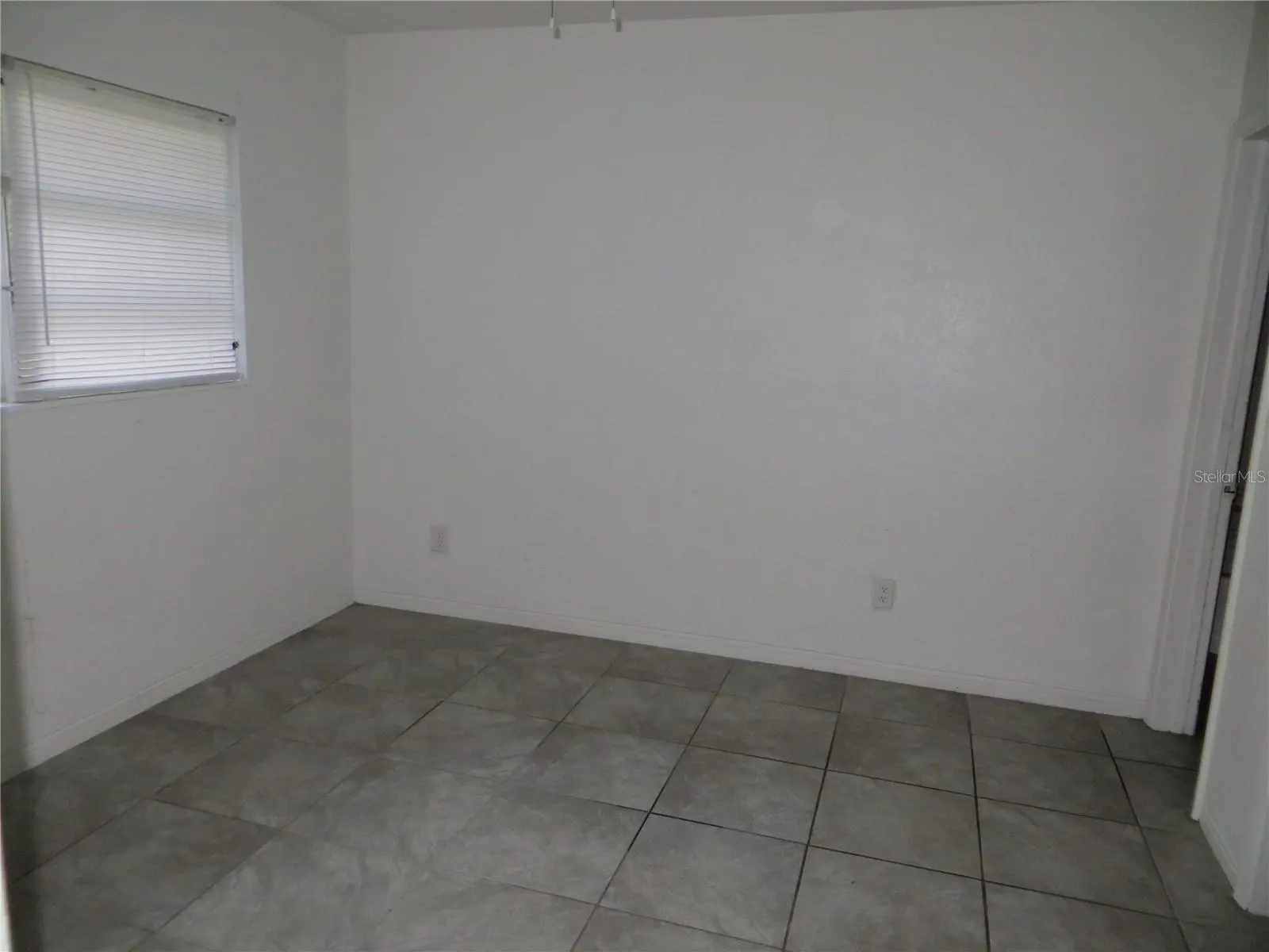 2321 15TH AVE W