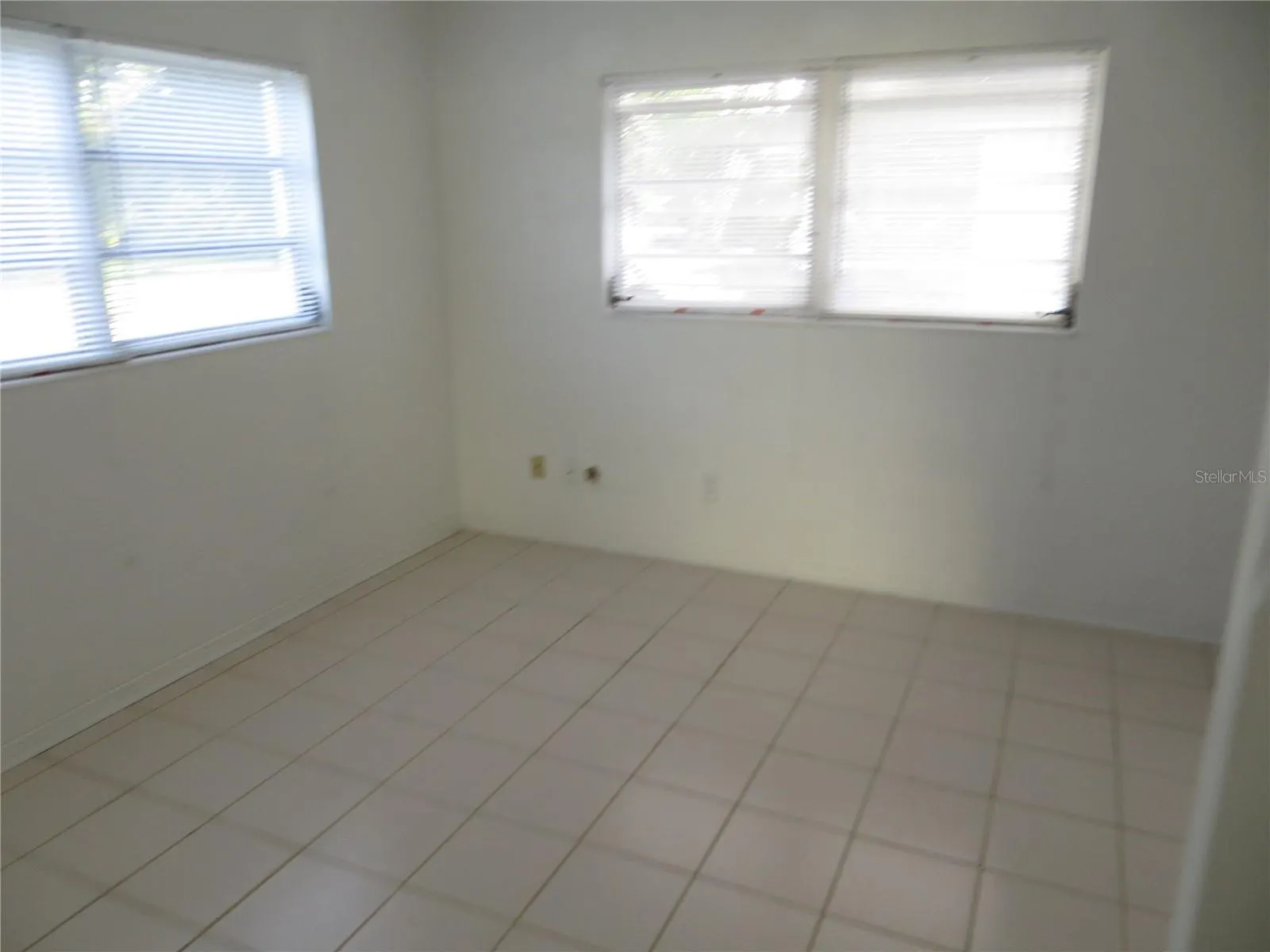2321 15TH AVE W