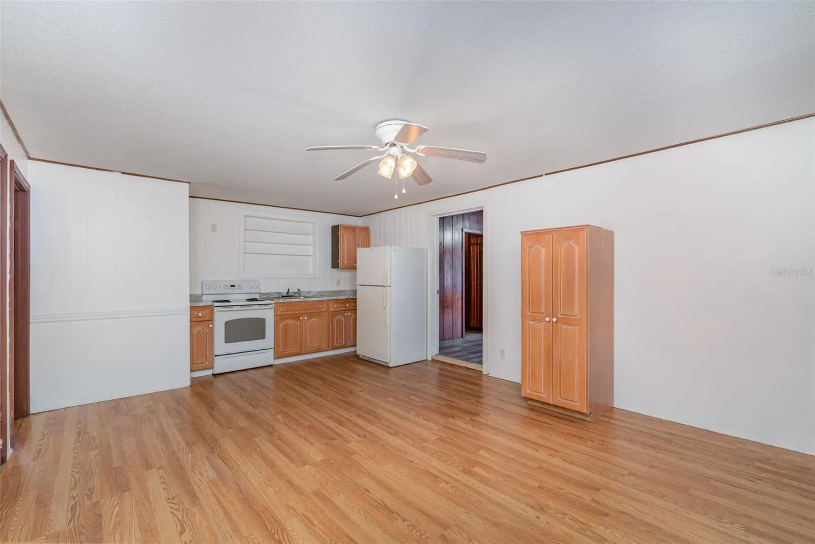 2729 BROADWAY
