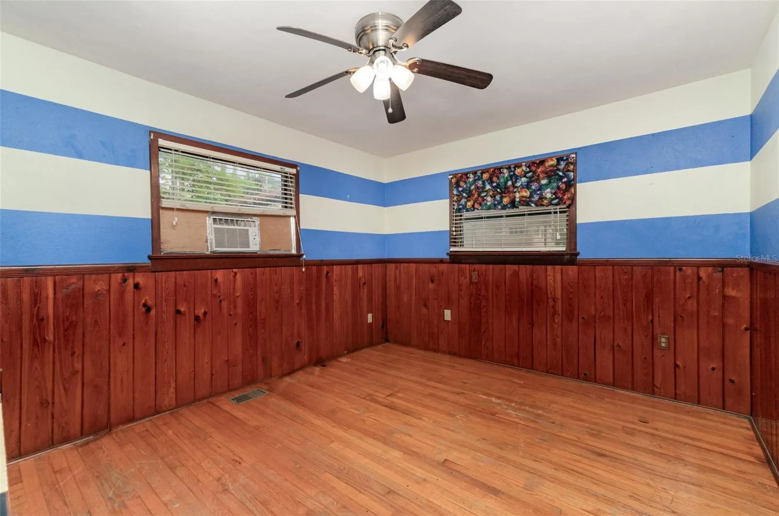 2729 BROADWAY