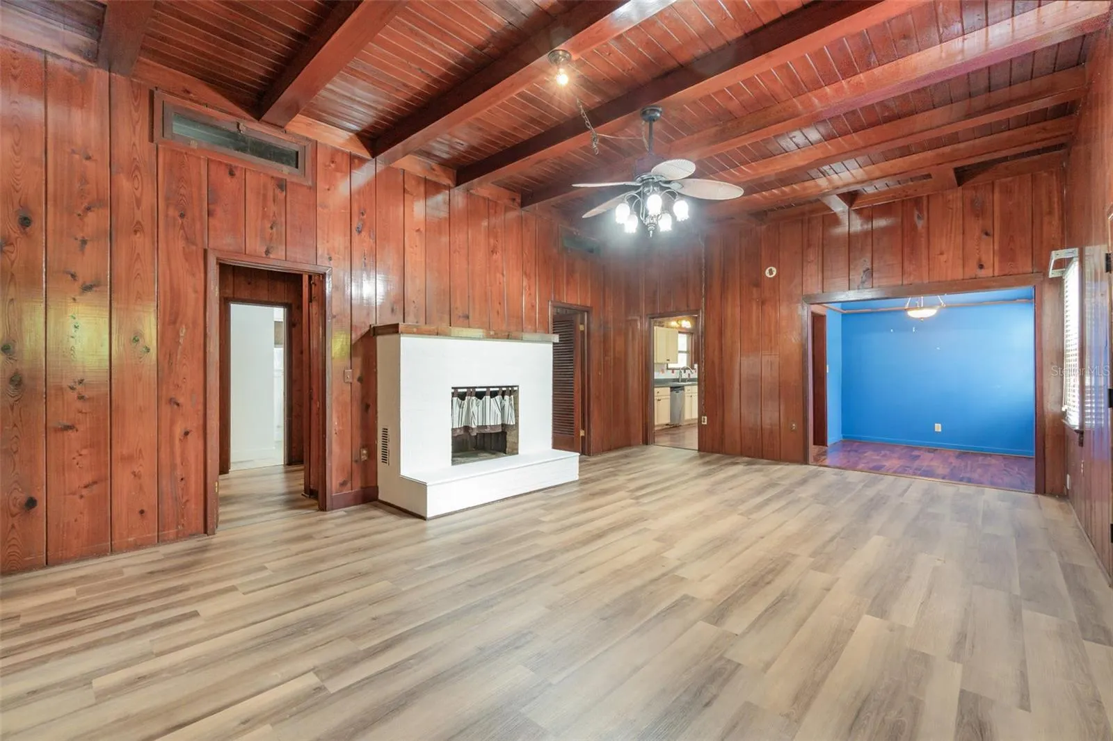 2729 BROADWAY