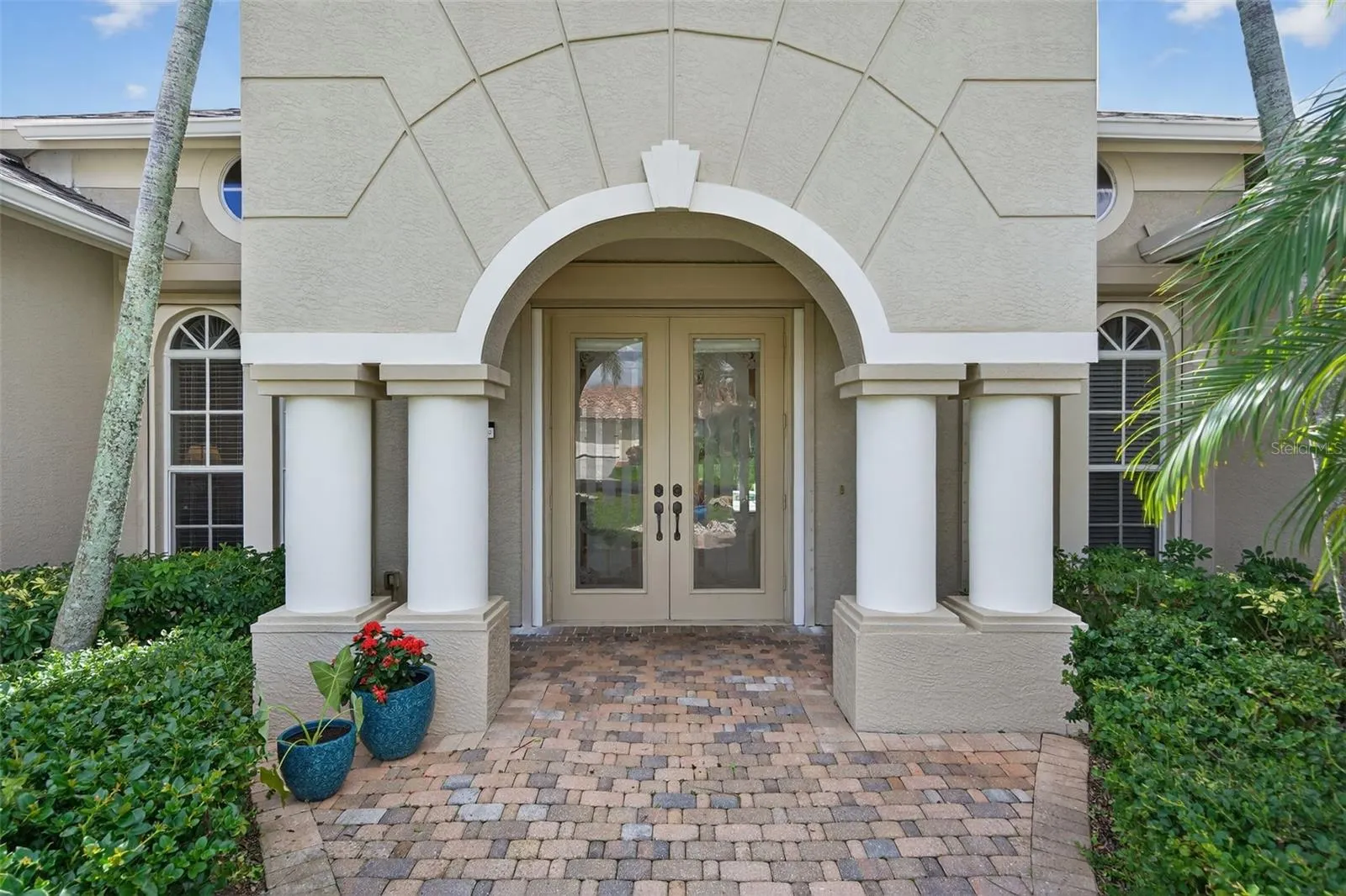 2106 SW 52ND ST