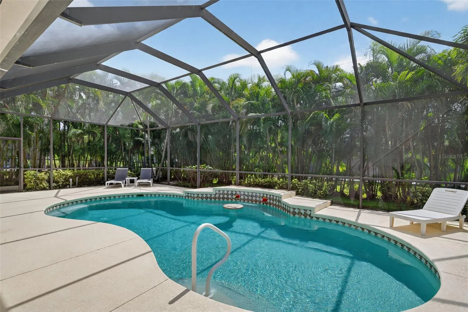 2106 SW 52ND ST