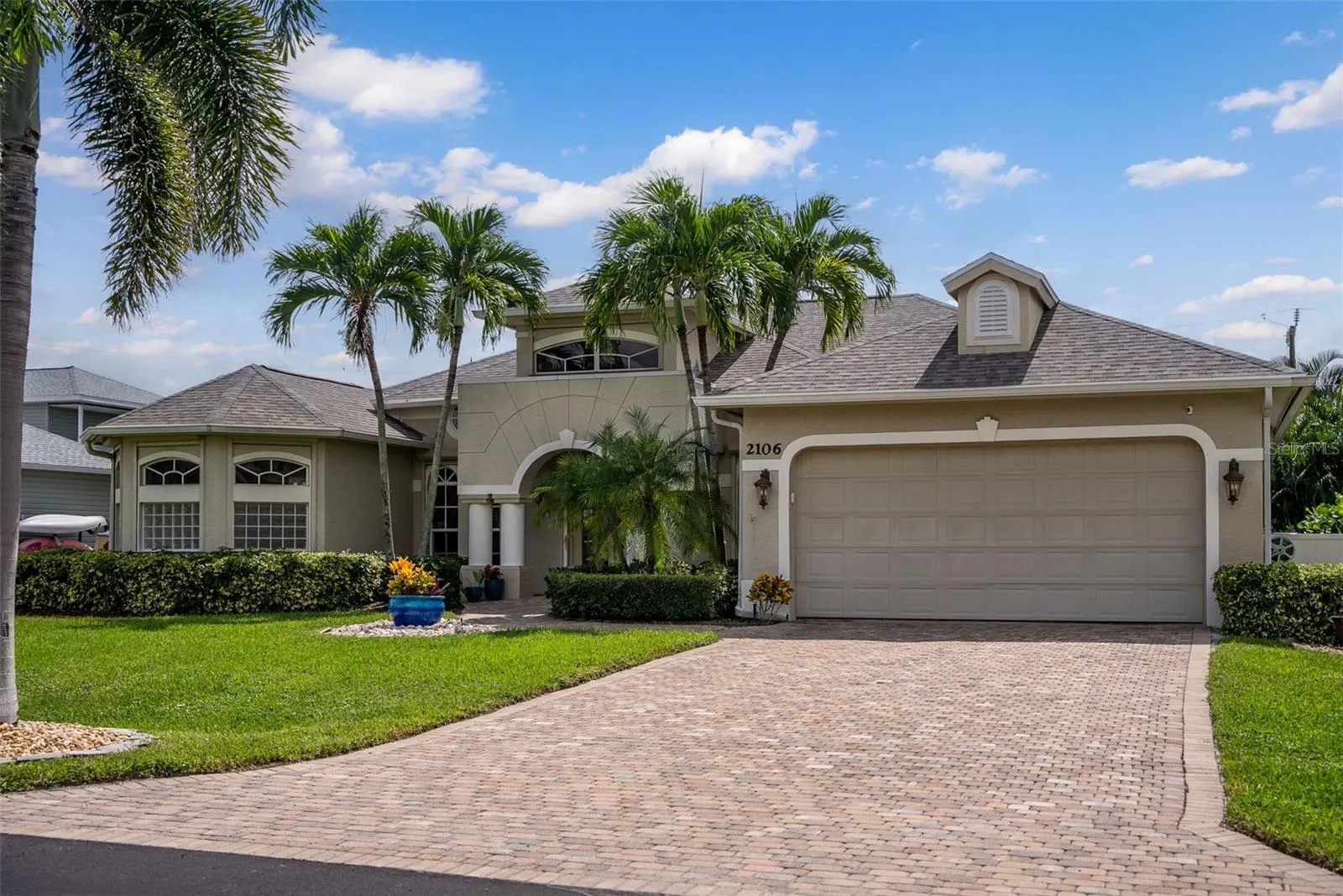 2106 SW 52ND ST