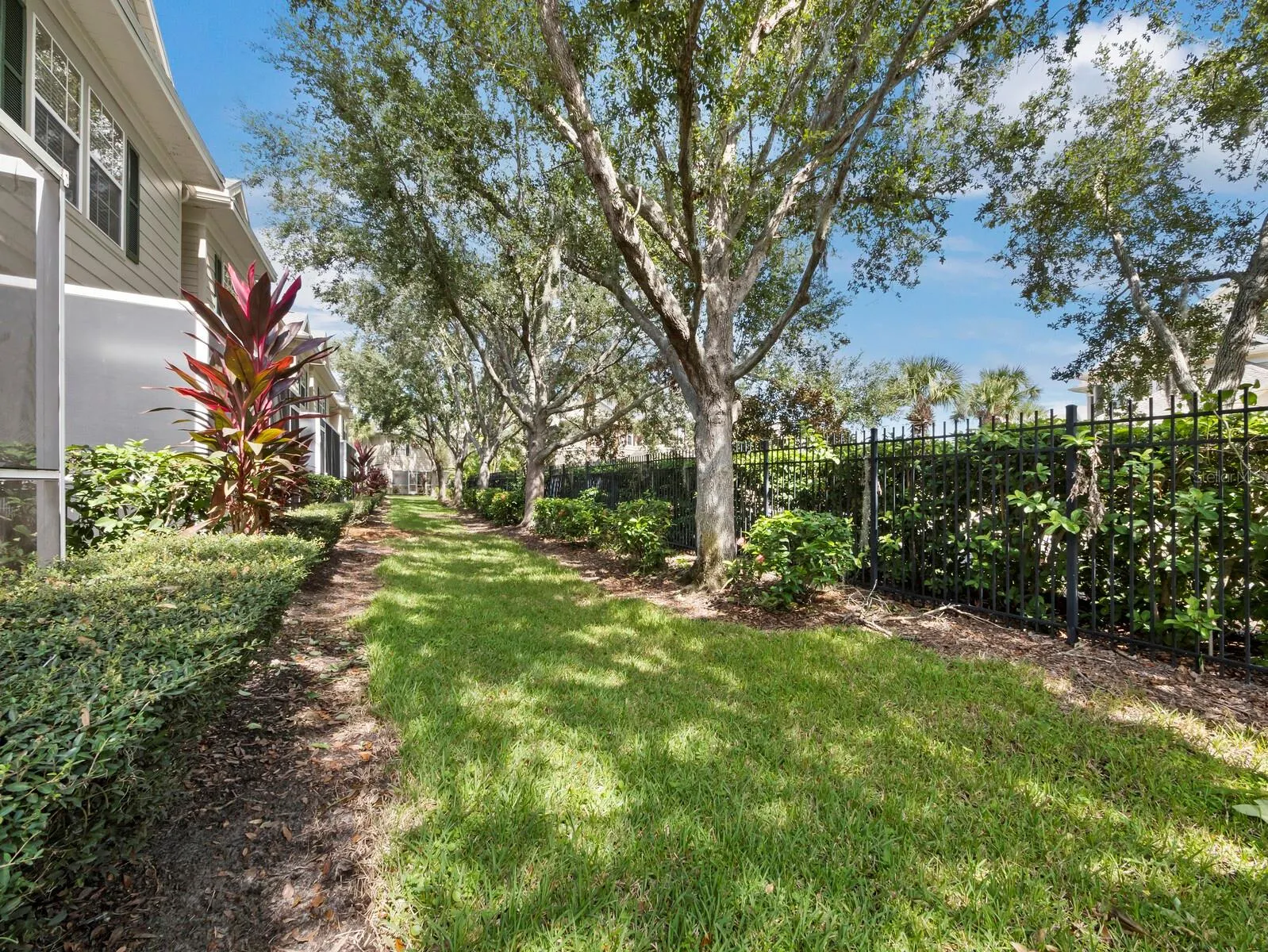 7596 PLANTATION CIR #7596, #7596