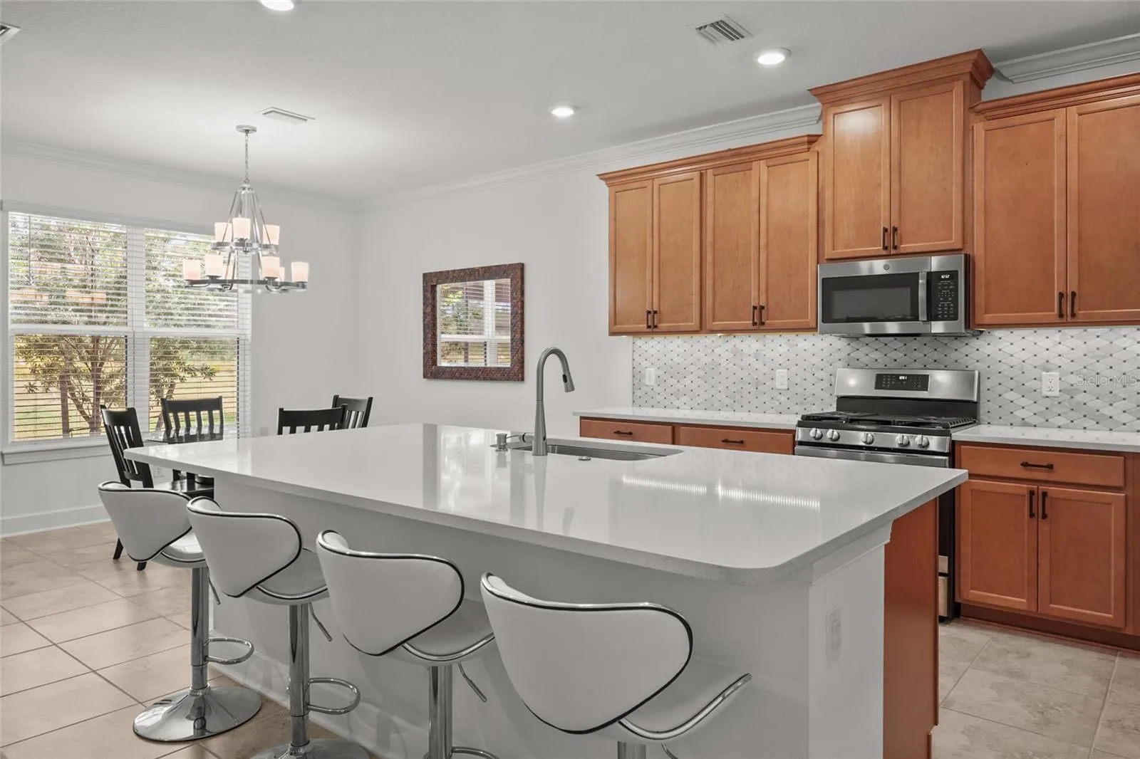 6195 MESA GLN