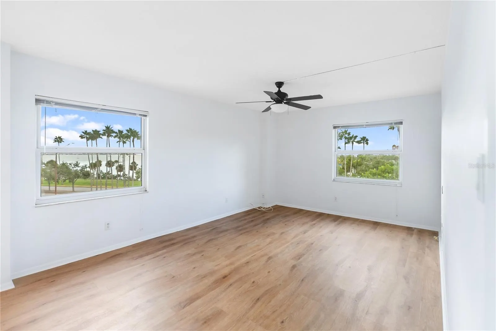 435 S GULFSTREAM AVE #403, #403