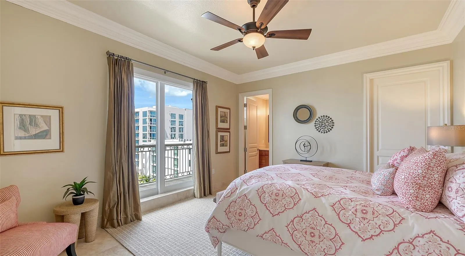 464 GOLDEN GATE PT #702, #702