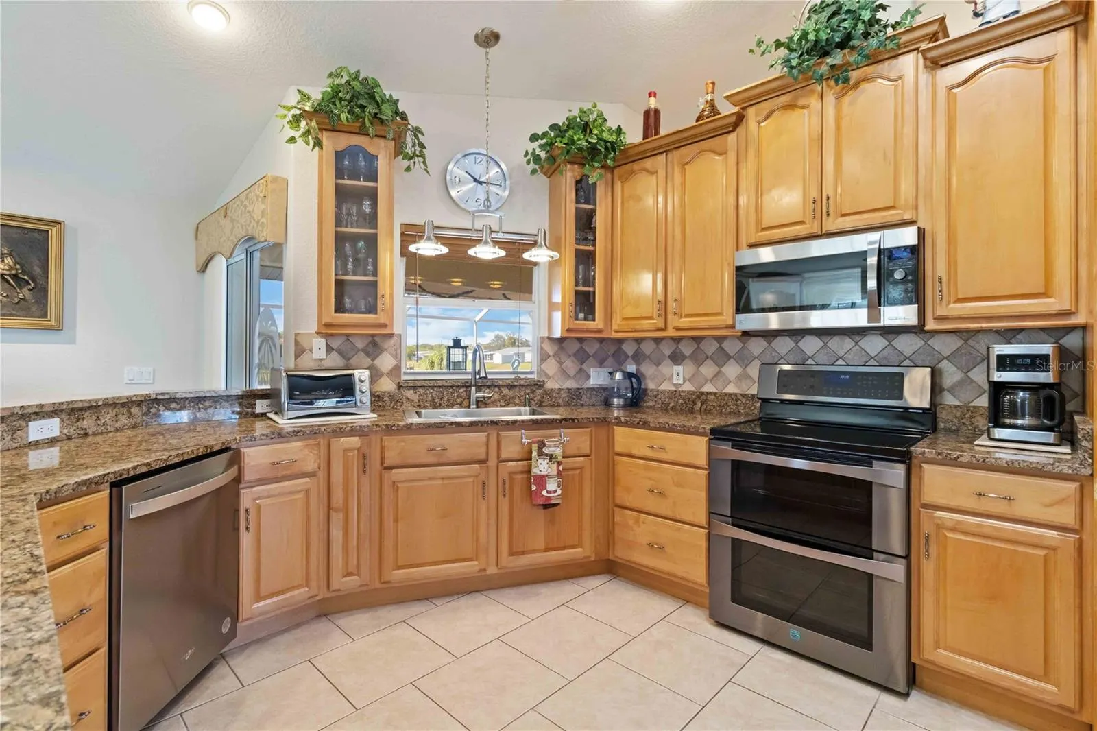 8661 QUINN CT
