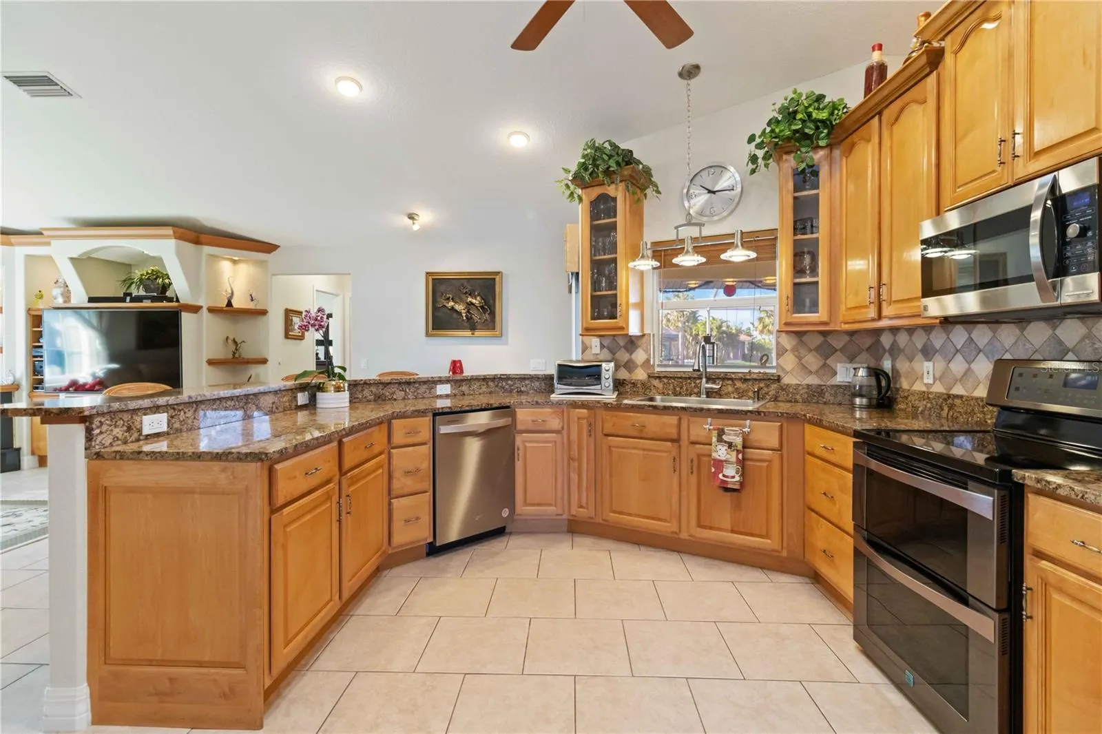 8661 QUINN CT