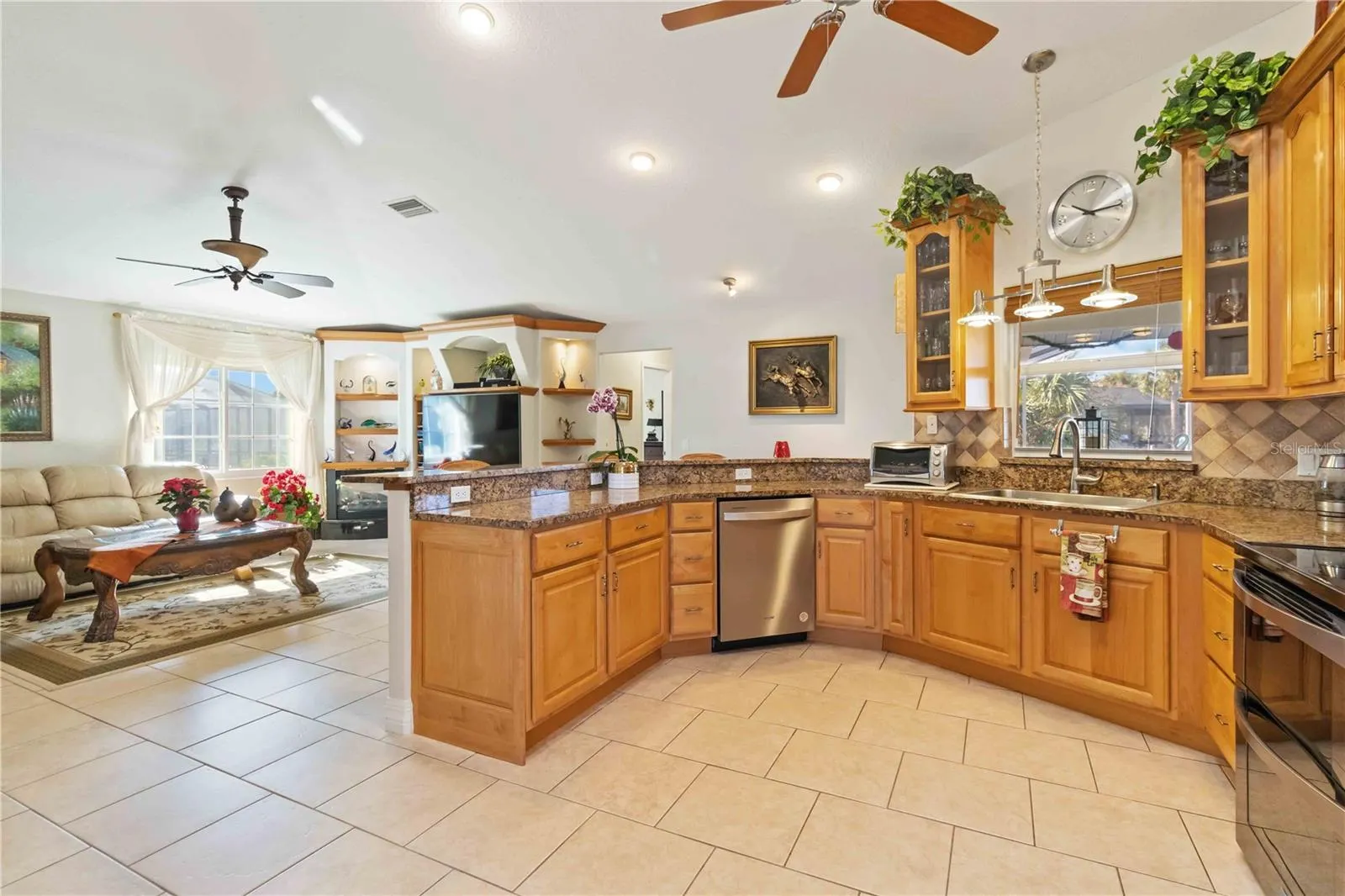 8661 QUINN CT