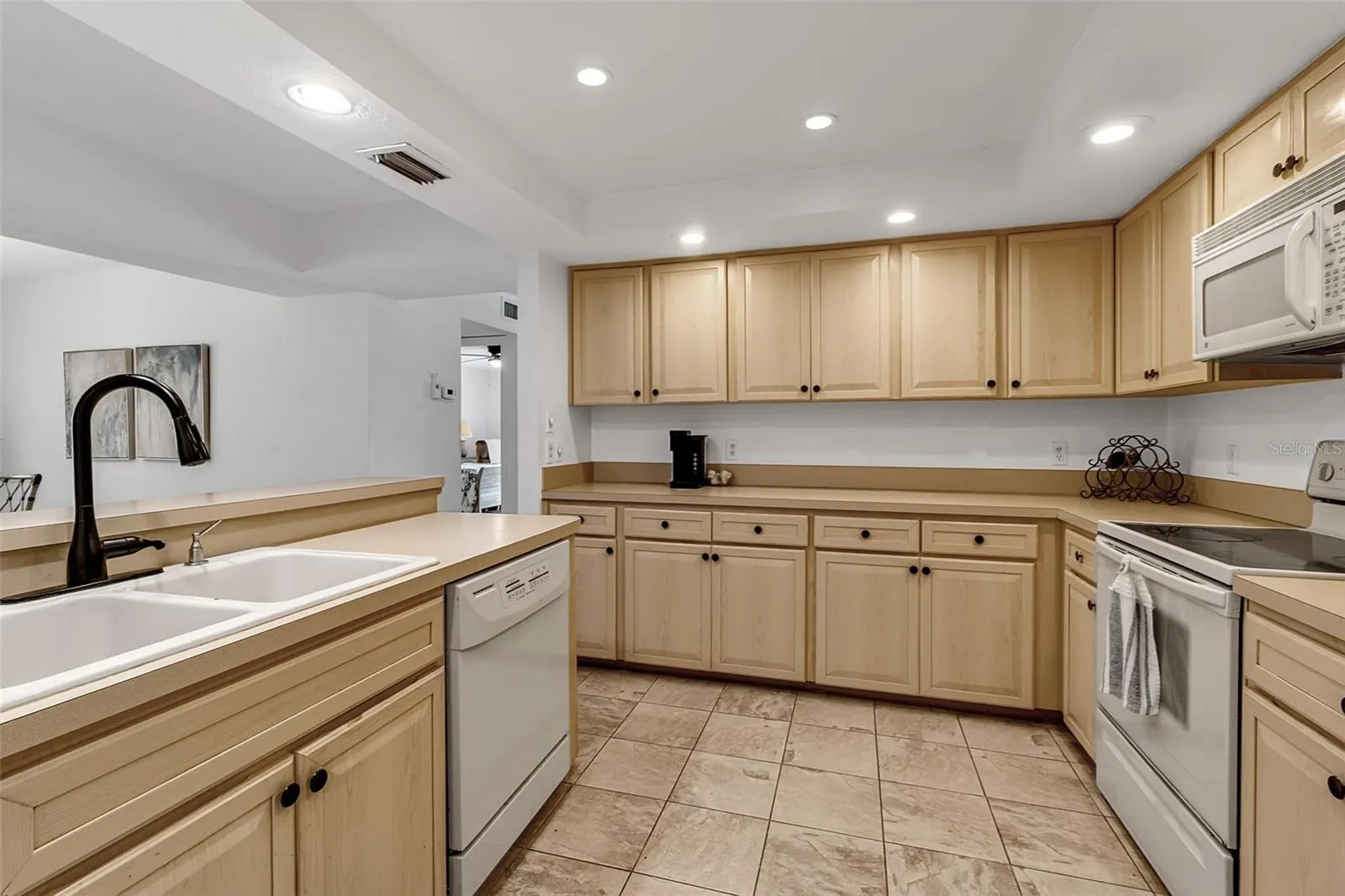 6472 SEAGULL DR #305, #305