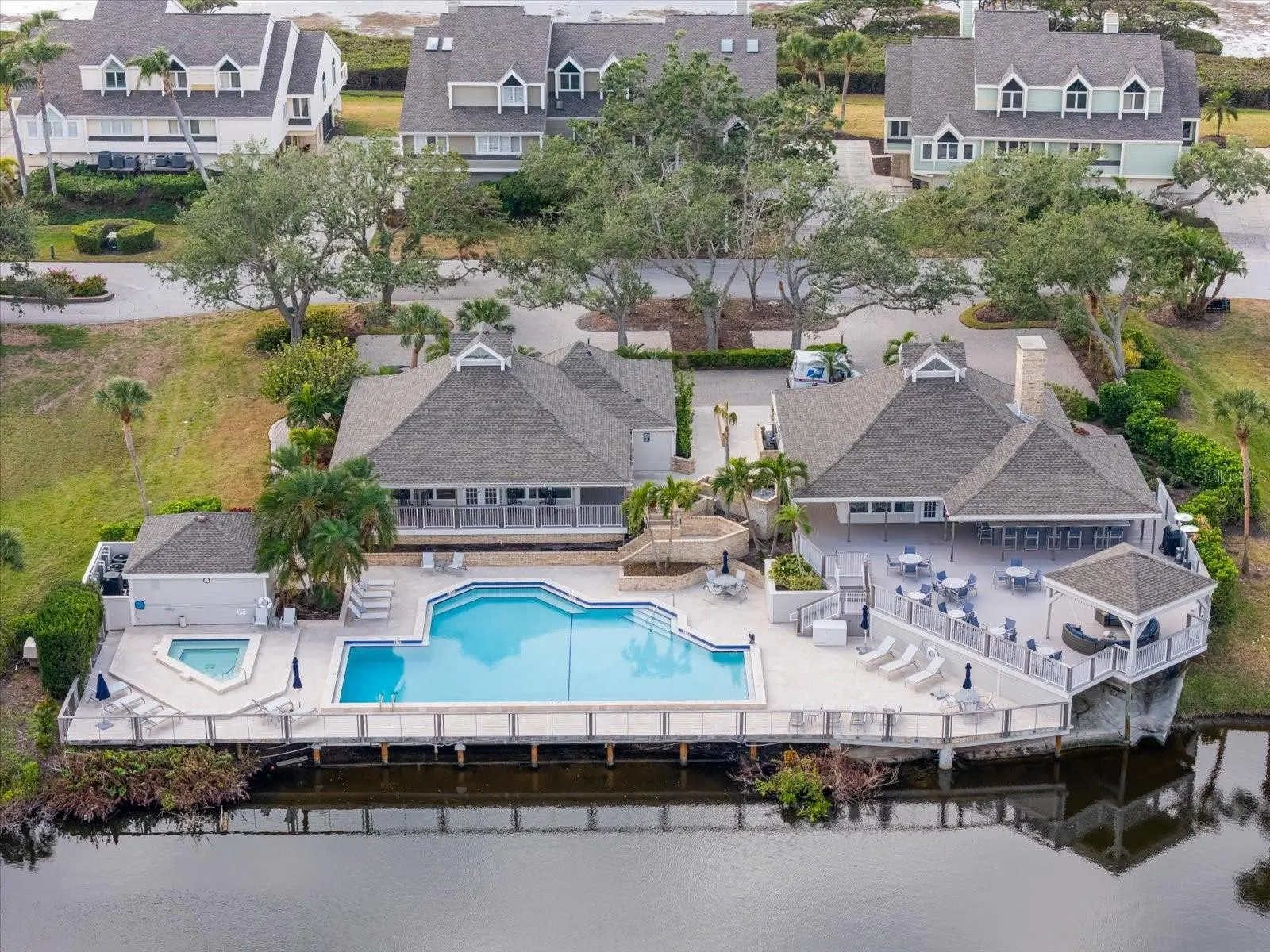 24 TIDY ISLAND BLVD