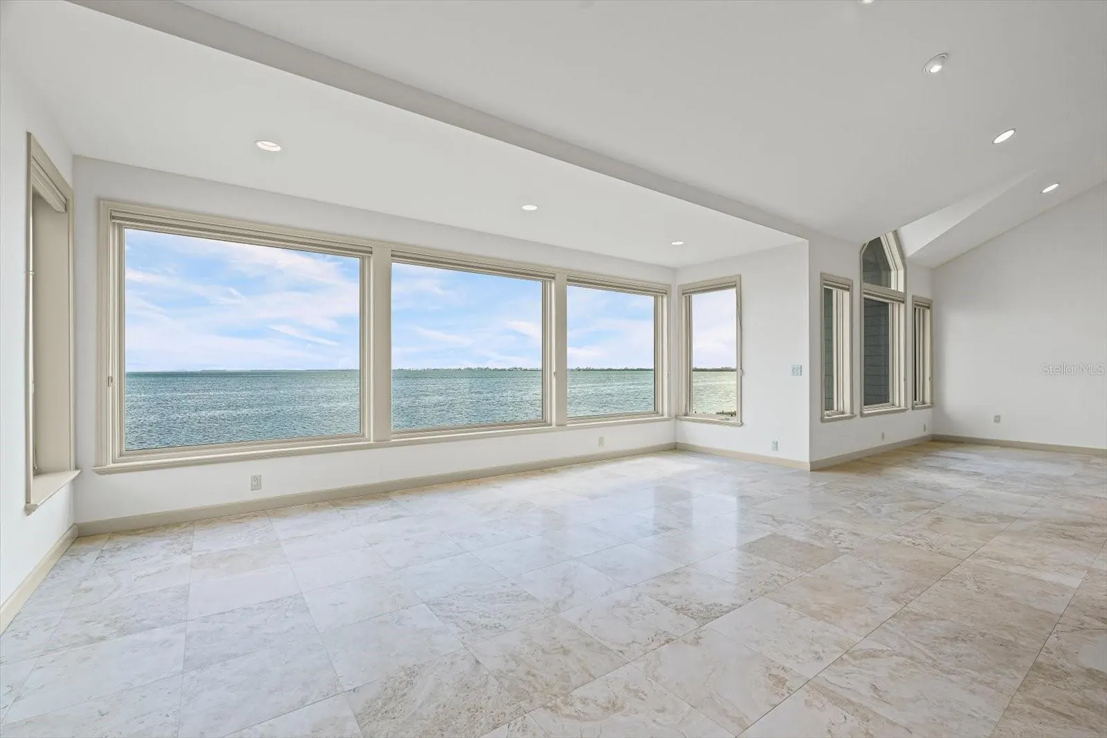24 TIDY ISLAND BLVD