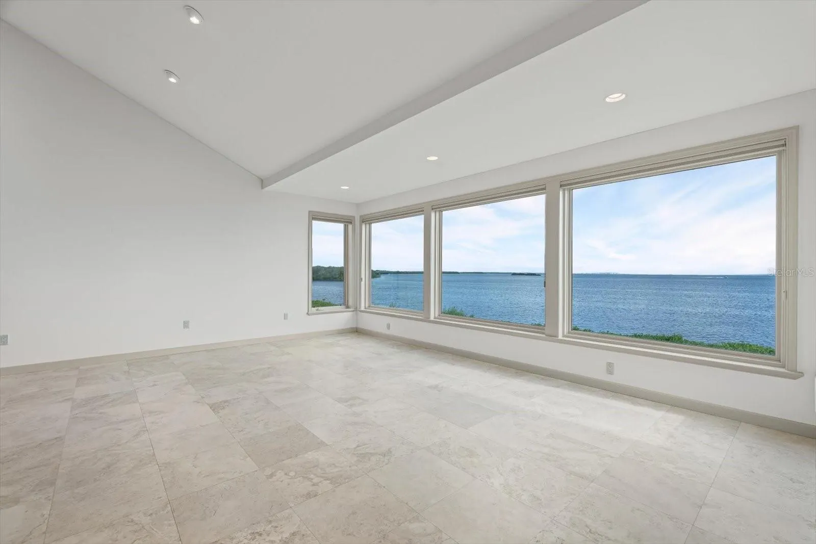 24 TIDY ISLAND BLVD