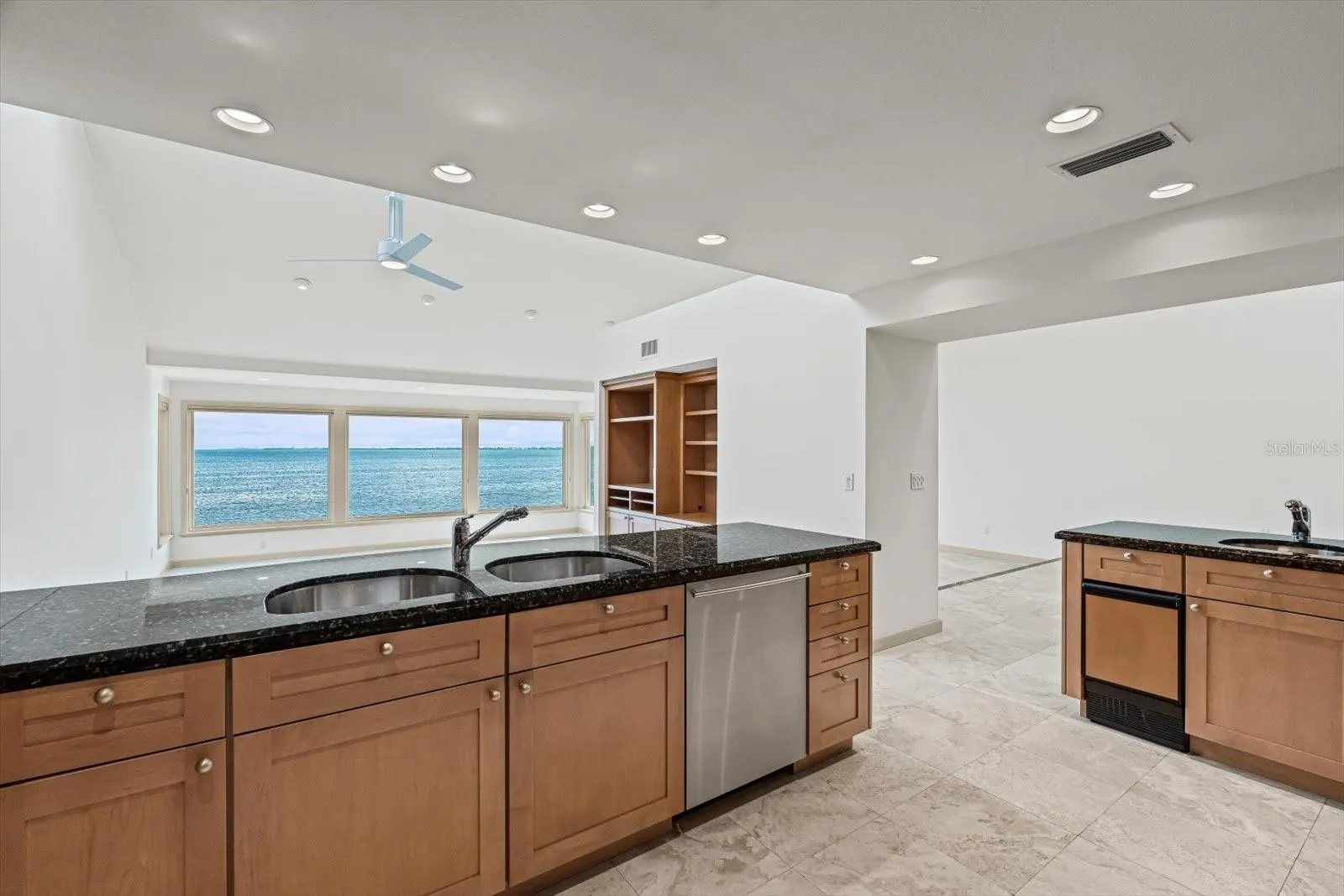 24 TIDY ISLAND BLVD