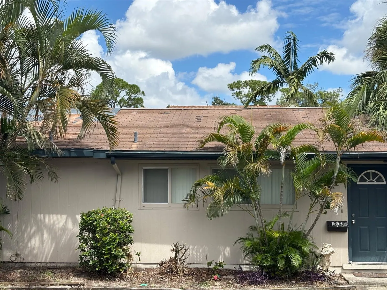 927 BYRON LN #13-B, #13-B
