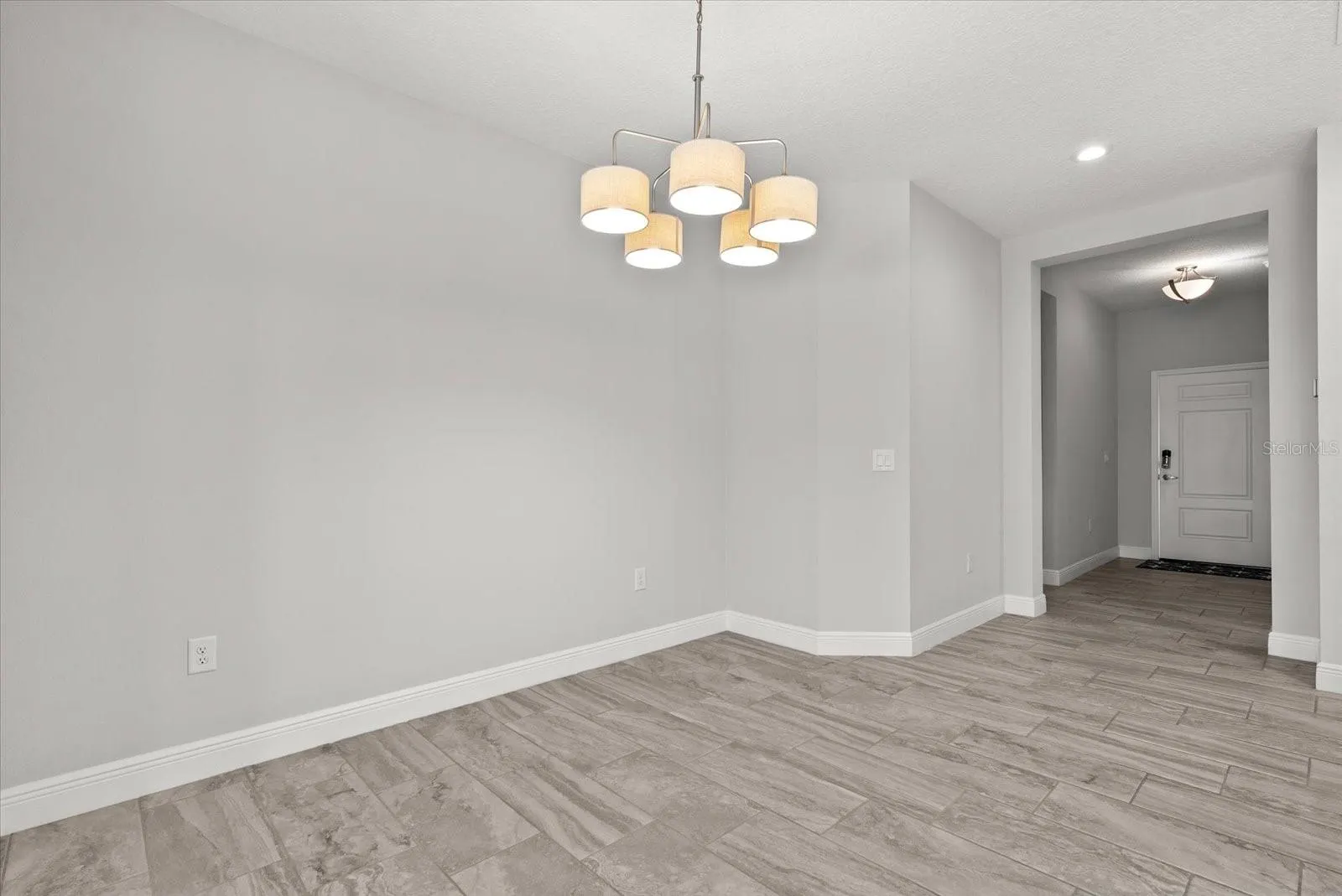 205 SAREZZO CIR