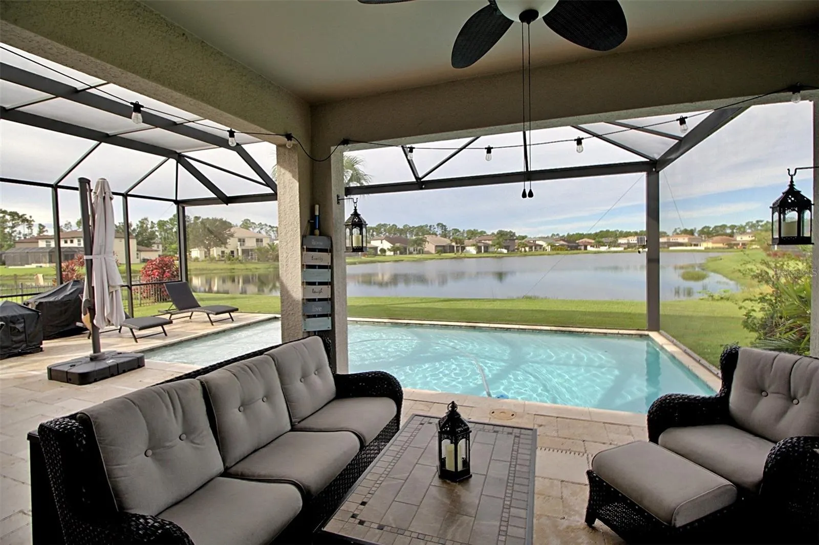 1907 BOTTLEBRUSH WAY