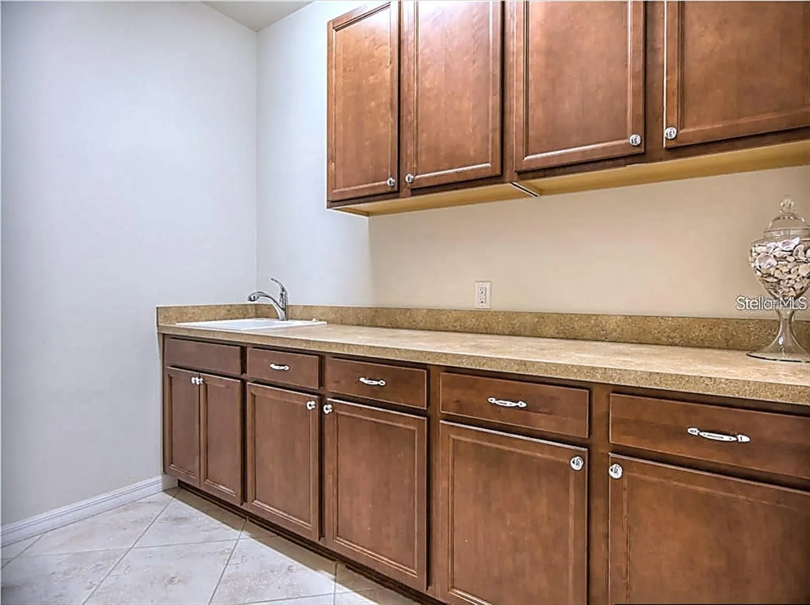1907 BOTTLEBRUSH WAY