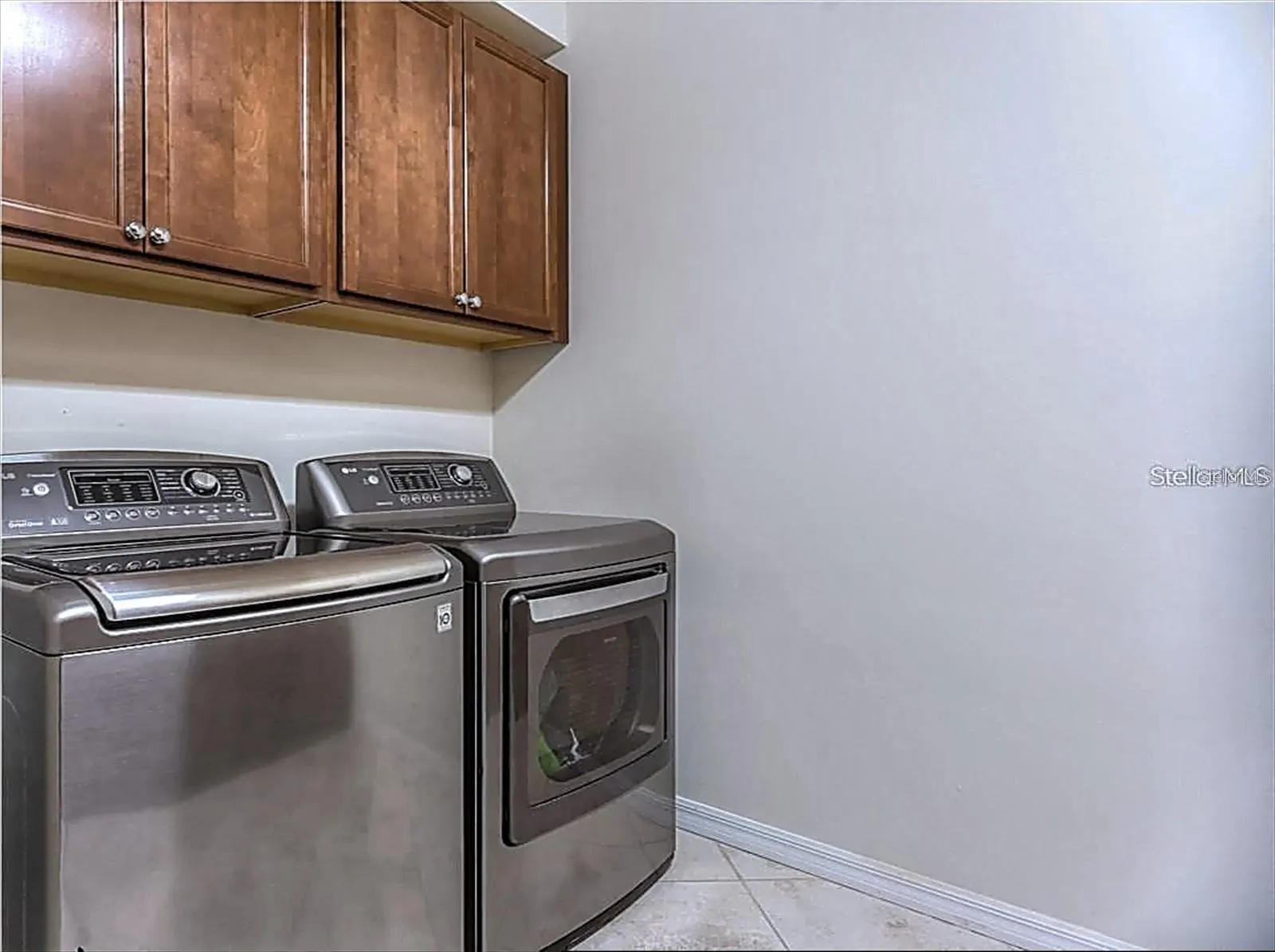 1907 BOTTLEBRUSH WAY