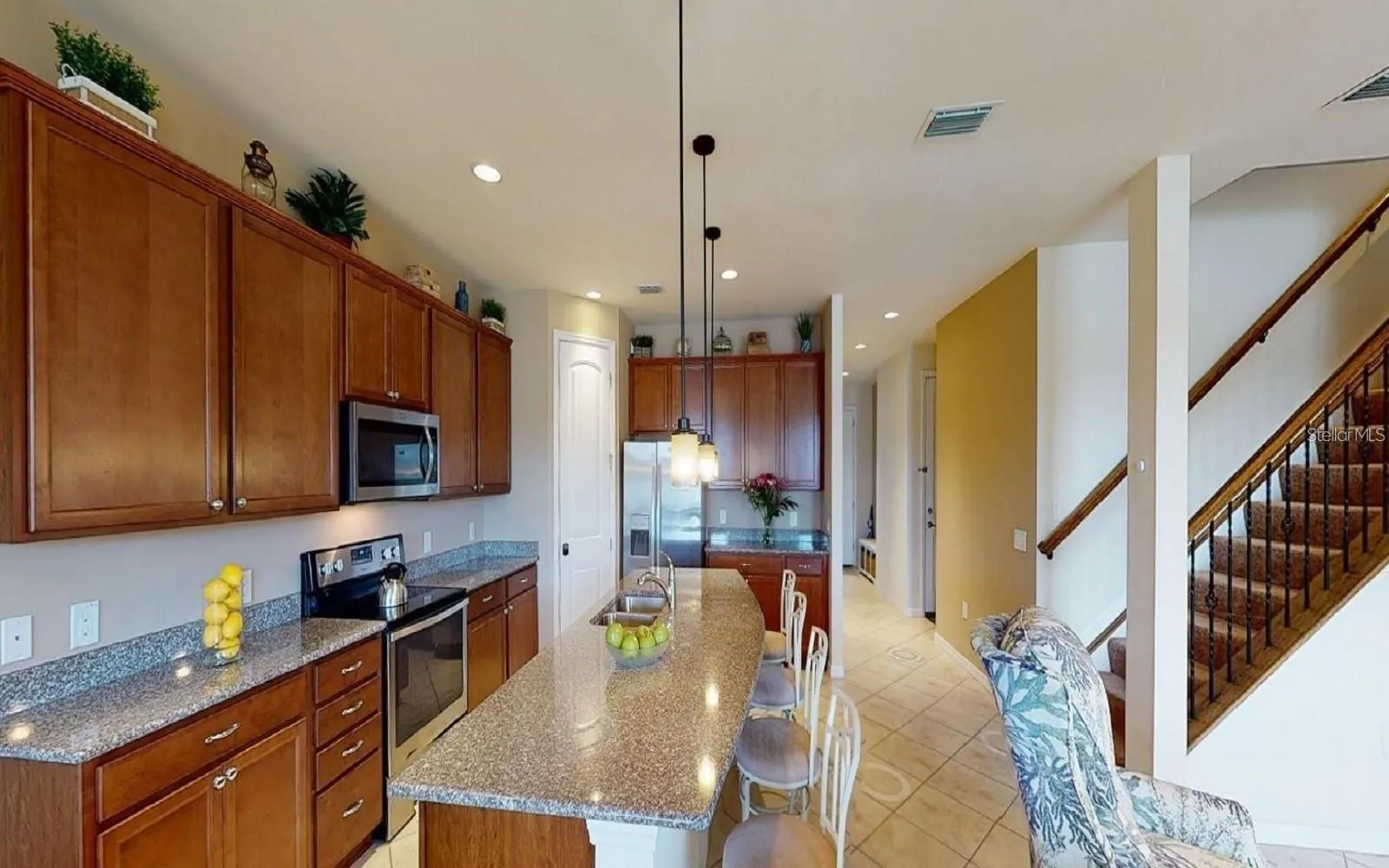 1907 BOTTLEBRUSH WAY