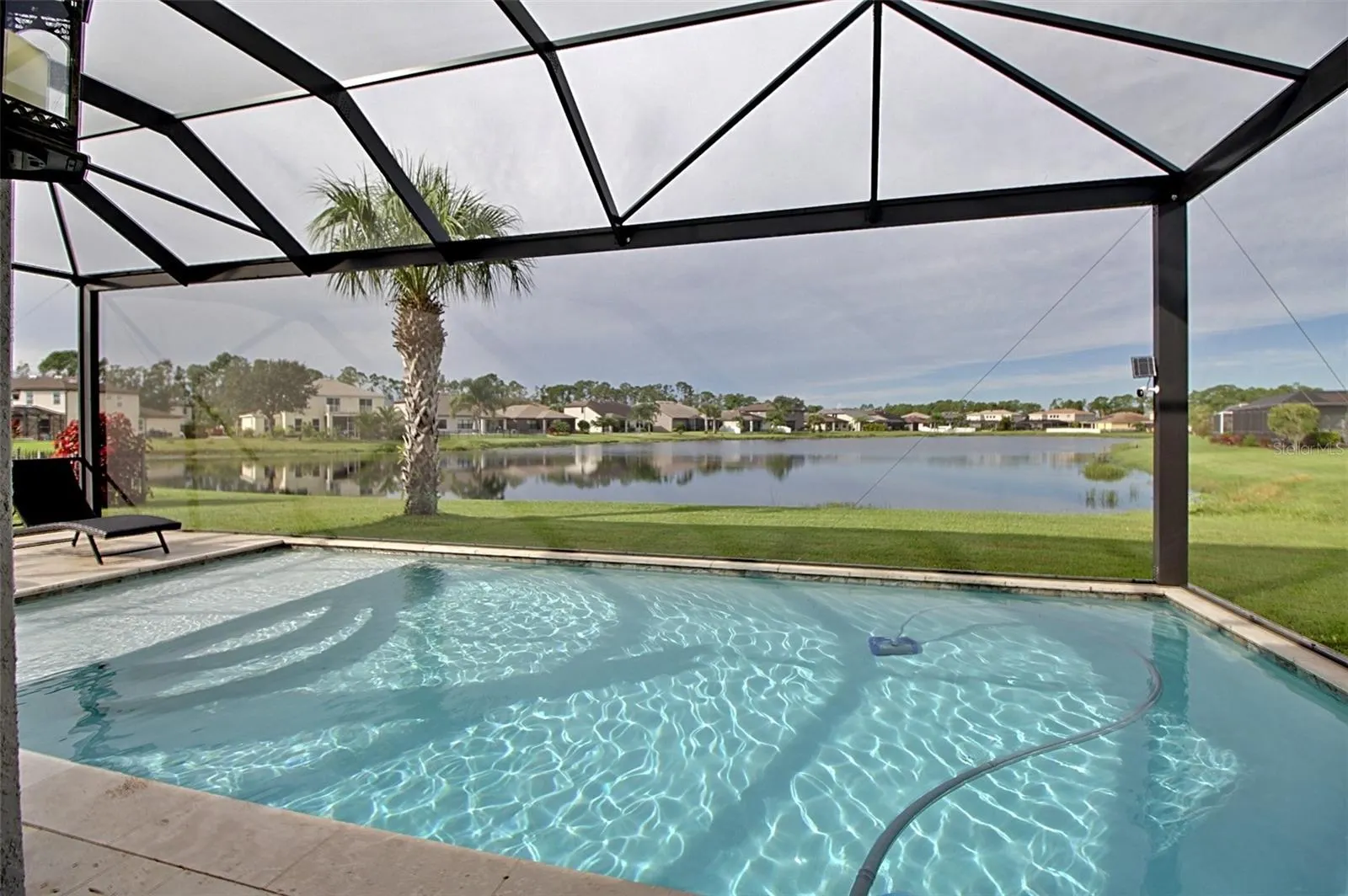 1907 BOTTLEBRUSH WAY