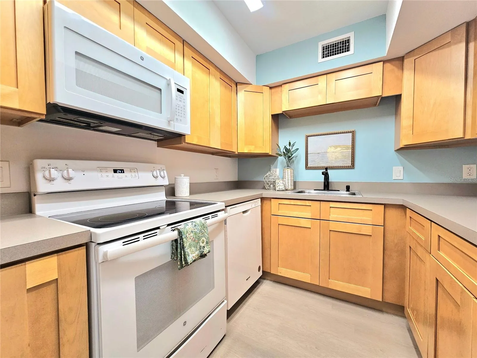 21267 GERTRUDE AVE #114, #114