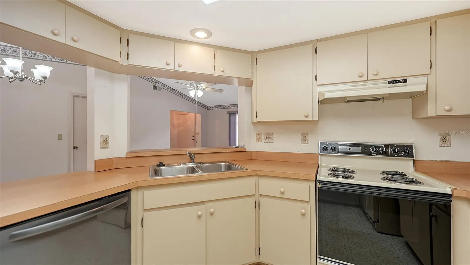 4152 CENTER POINTE CIR #58A, #58A