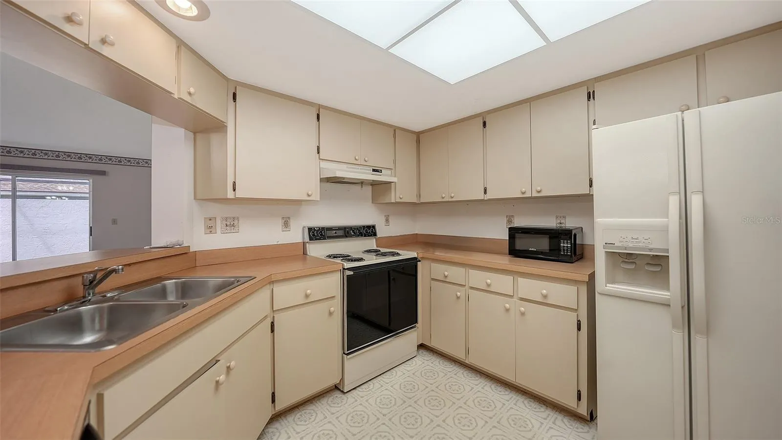 4152 CENTER POINTE CIR #58A, #58A