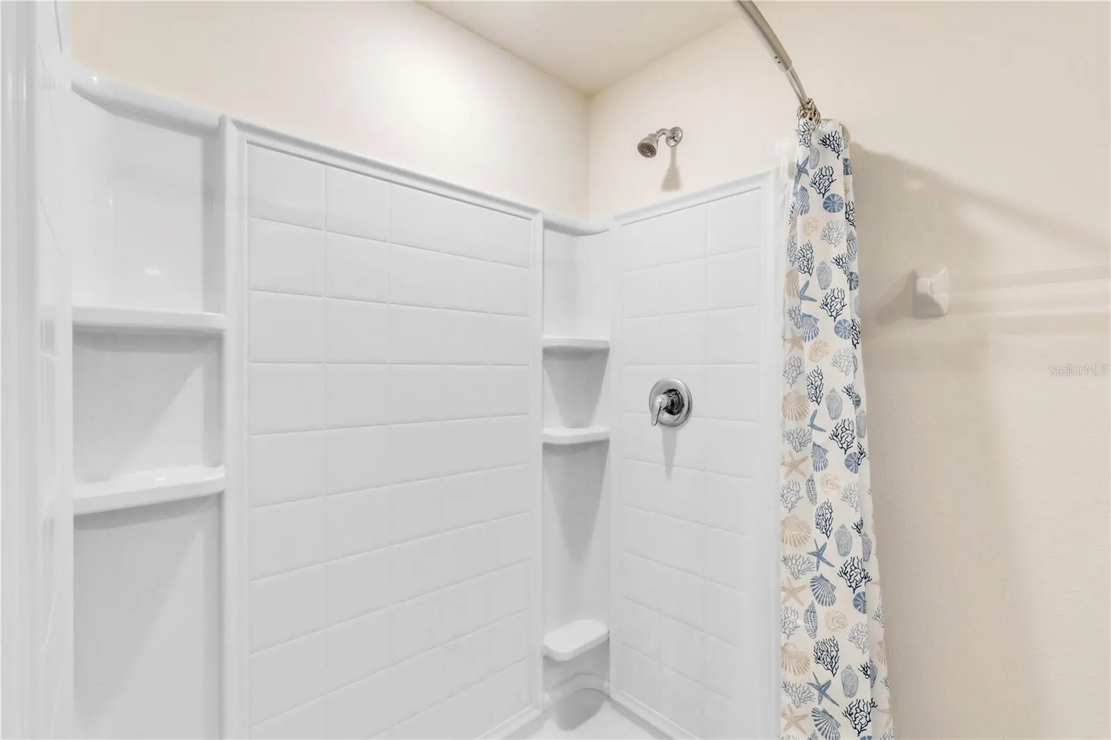 7518 ROSEWOOD GARDEN LOOP