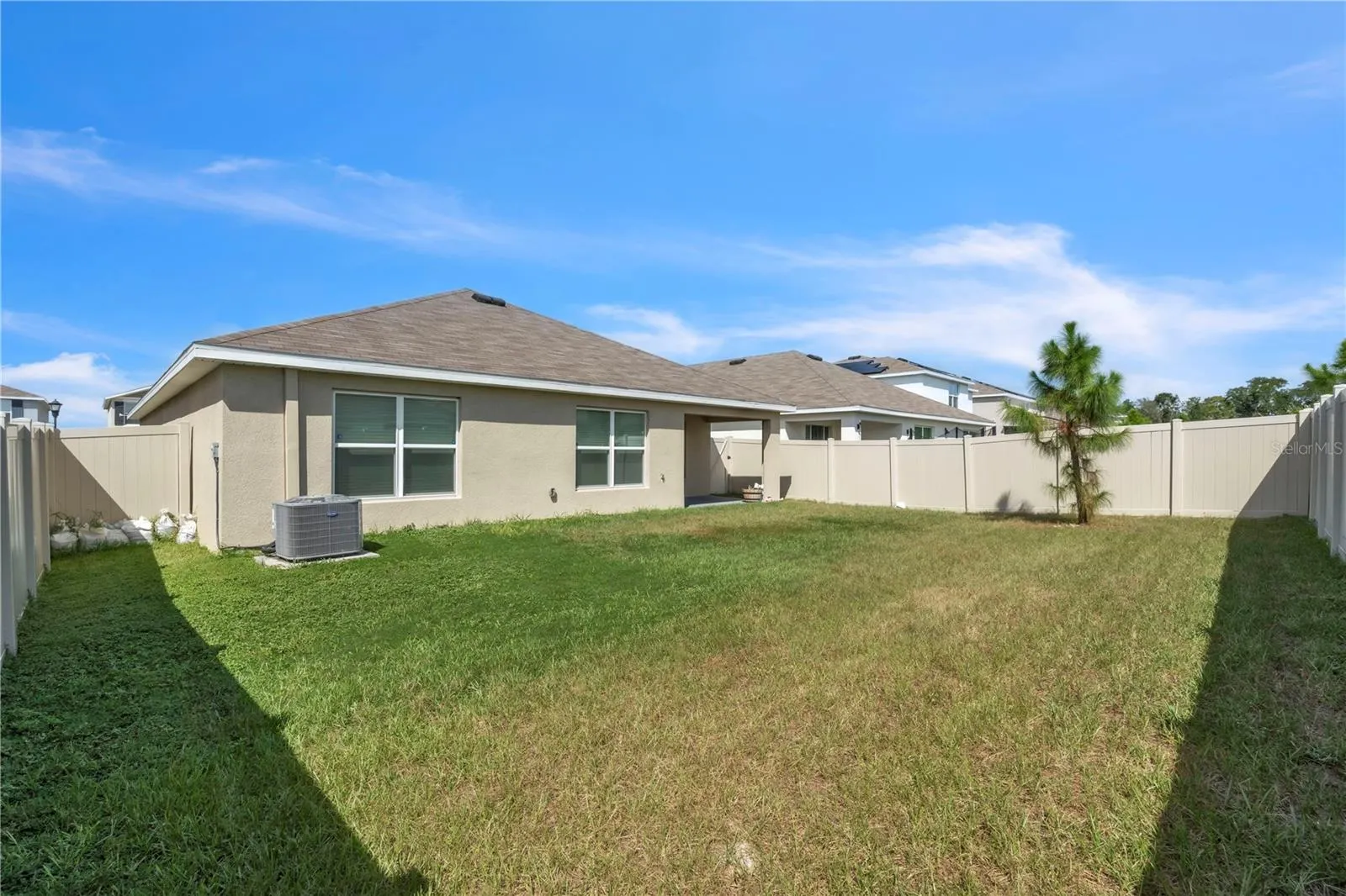 7518 ROSEWOOD GARDEN LOOP