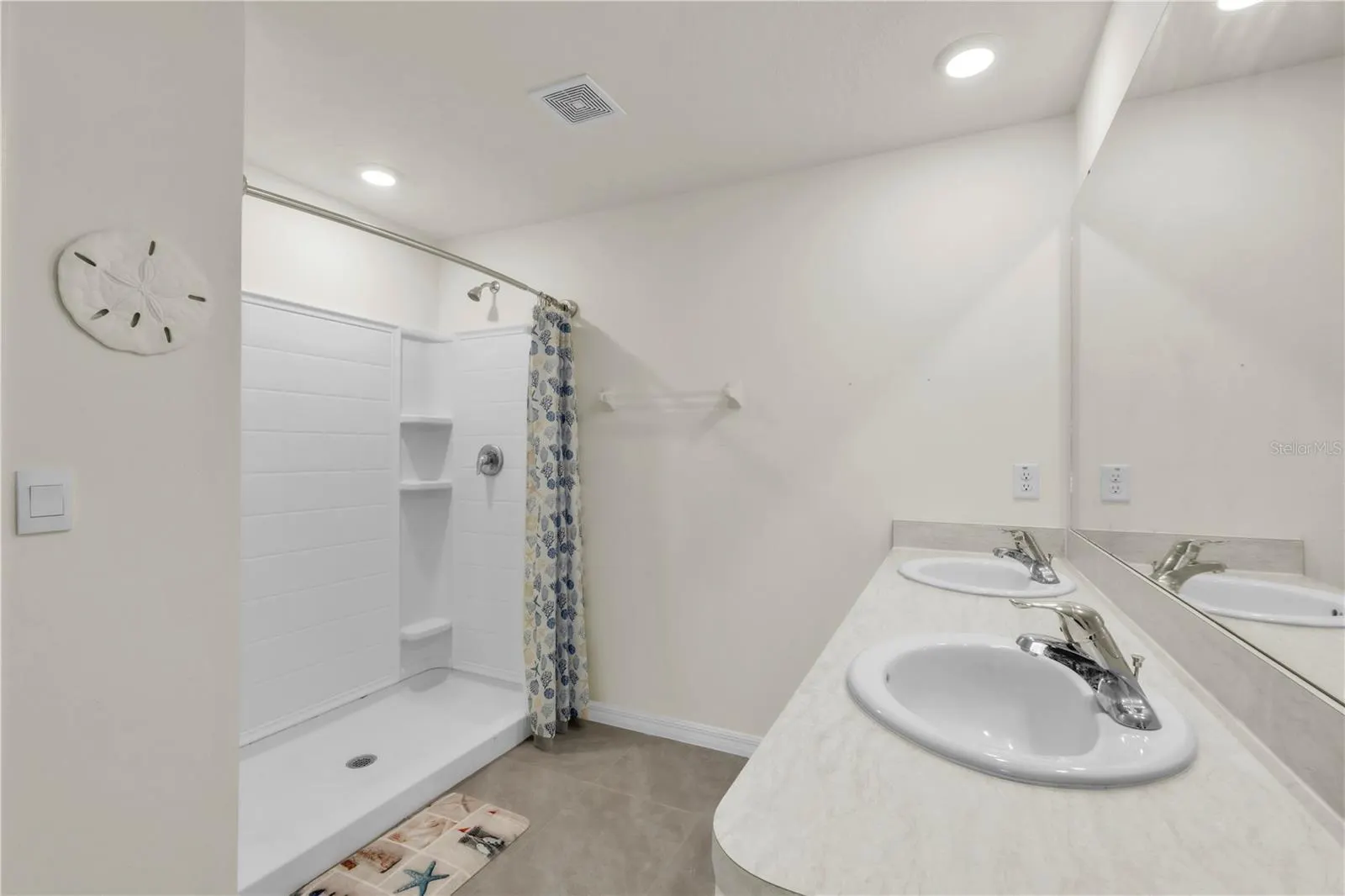 7518 ROSEWOOD GARDEN LOOP